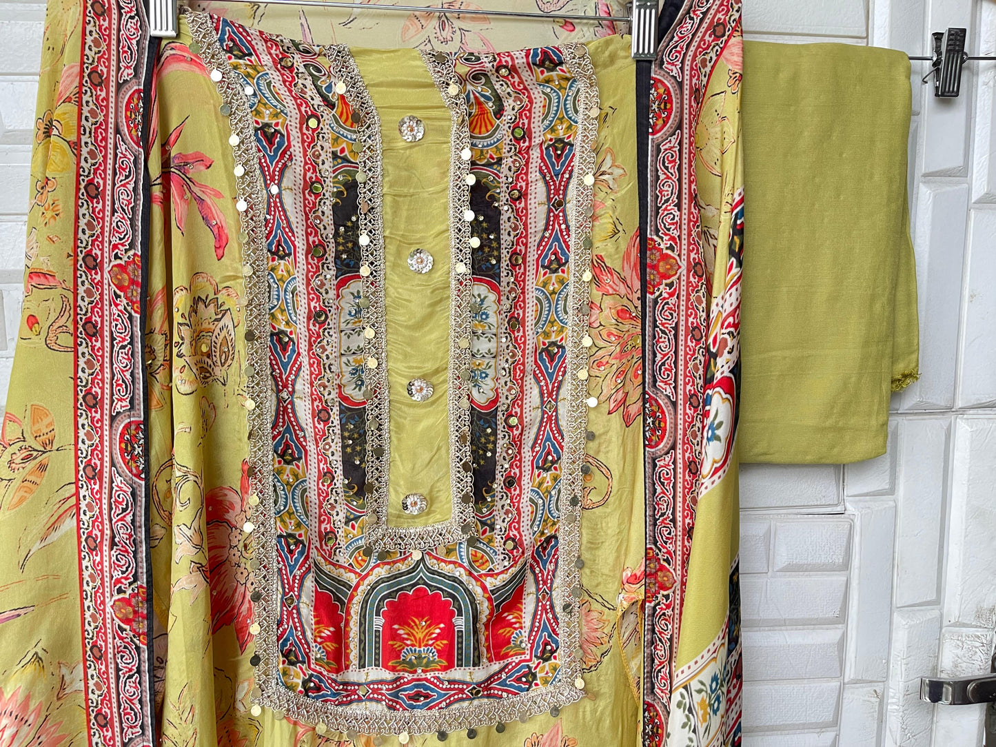 Muslin silk unstitched ladies suit Rc17403