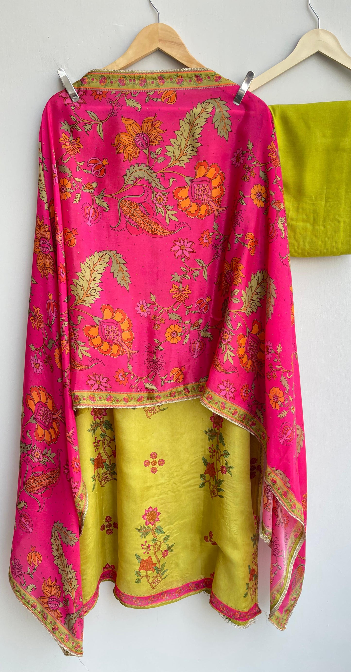 Satin crepe unstitched ladies suit Rc17934 (b)