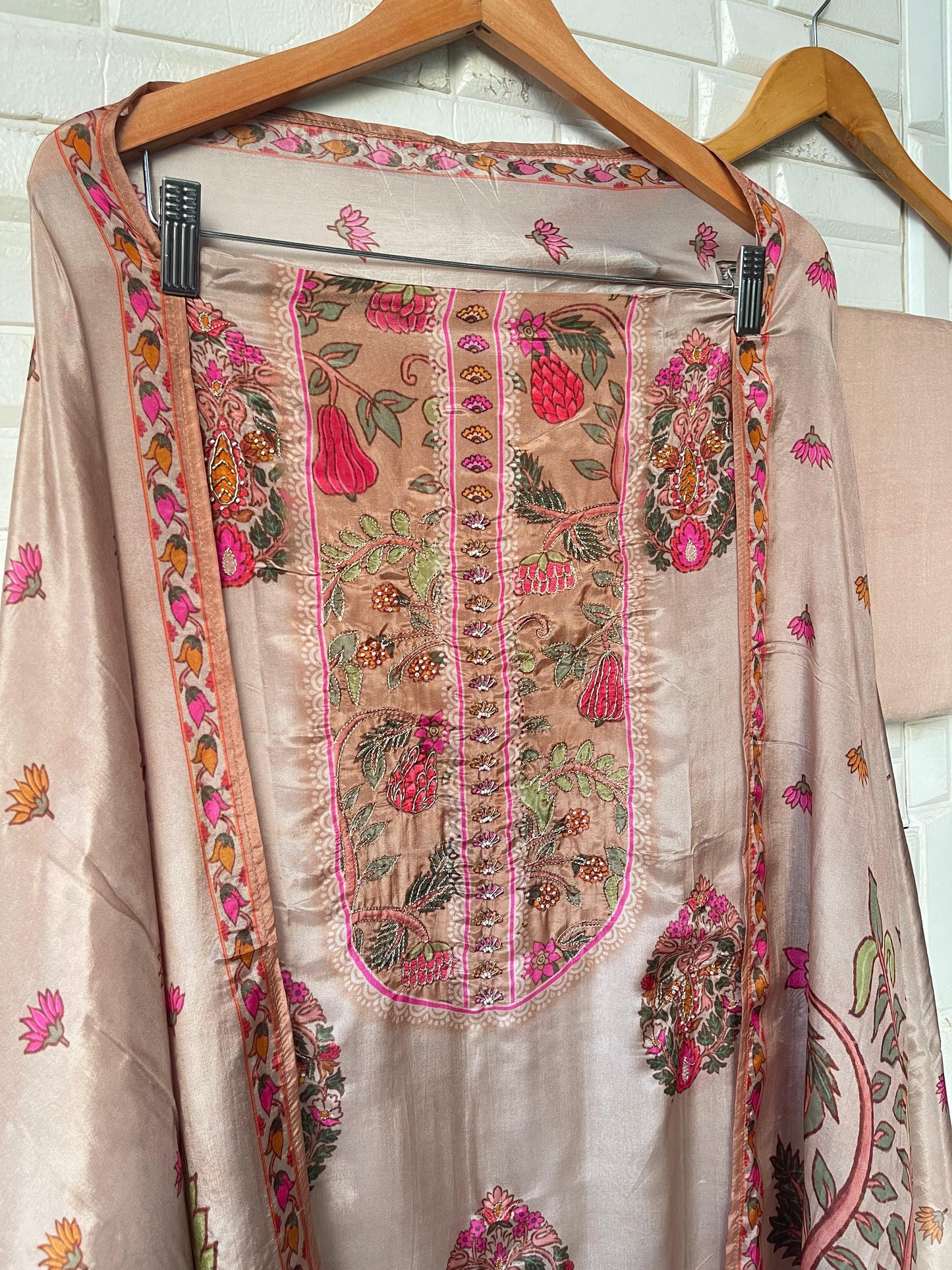 Paper silk unstitched ladies suit Rc17693