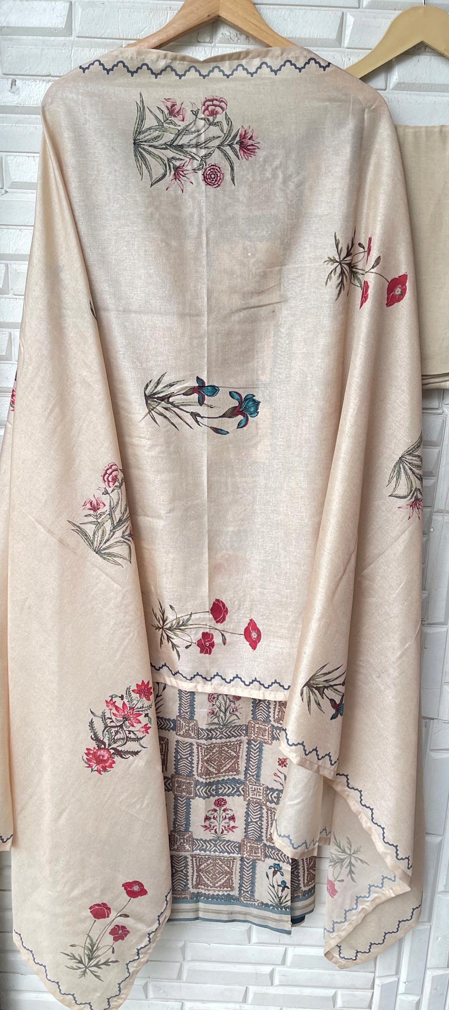 Tasser silk unstitched ladies suit Rc17546