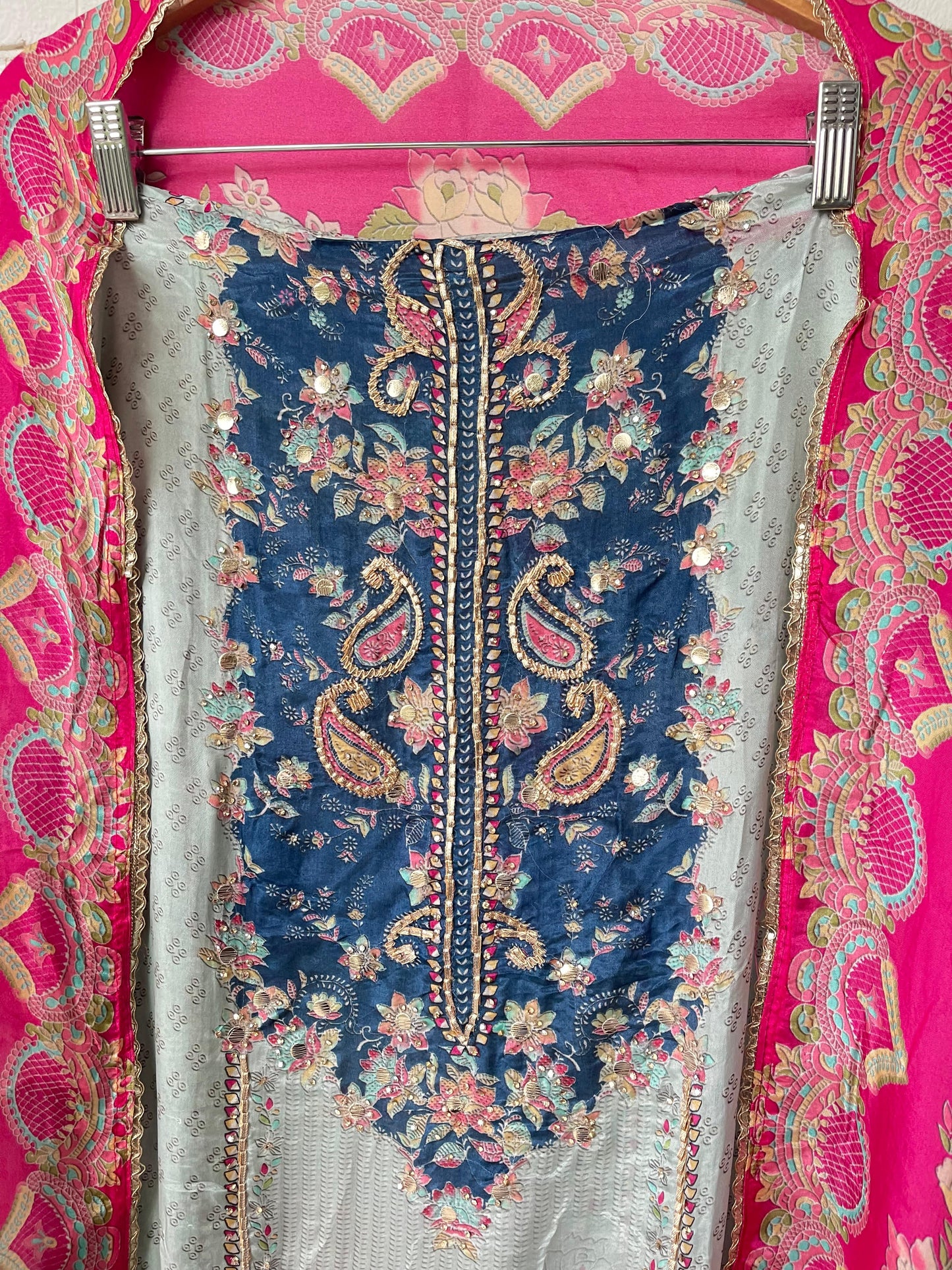 Satin crepe unstitched ladies suit Rc17687