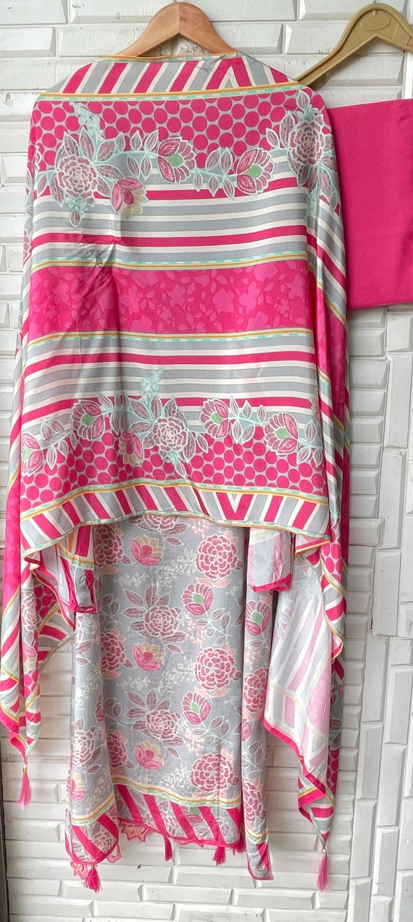 Muslin unstitched ladies suit Rc17479