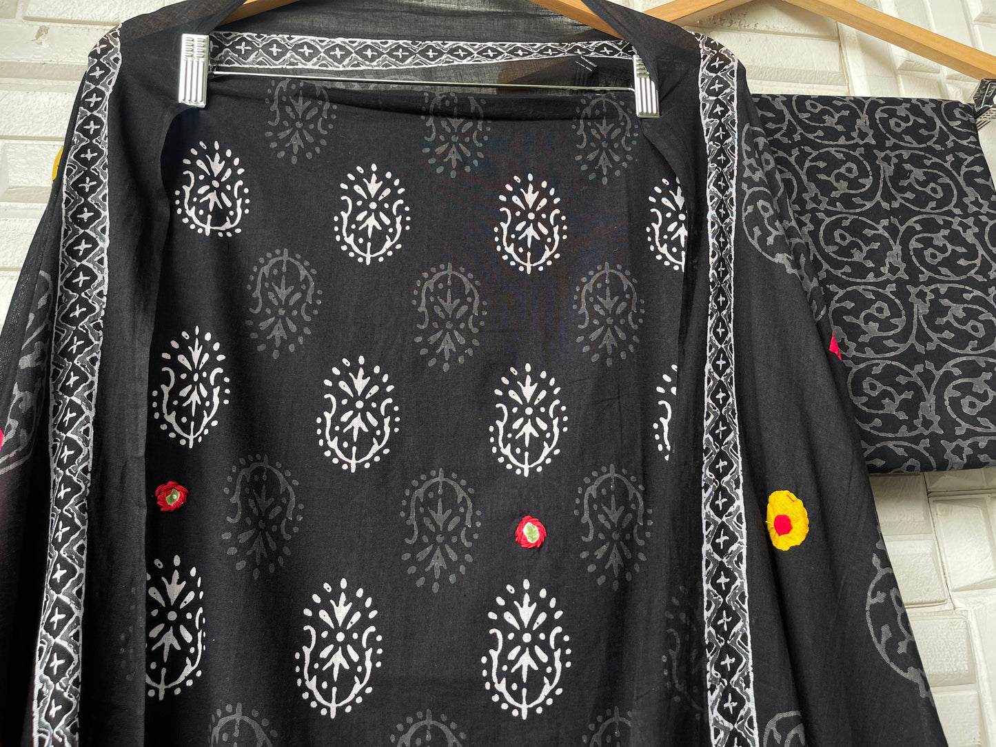 Mul cotton unstitched ladies suit Rc17365