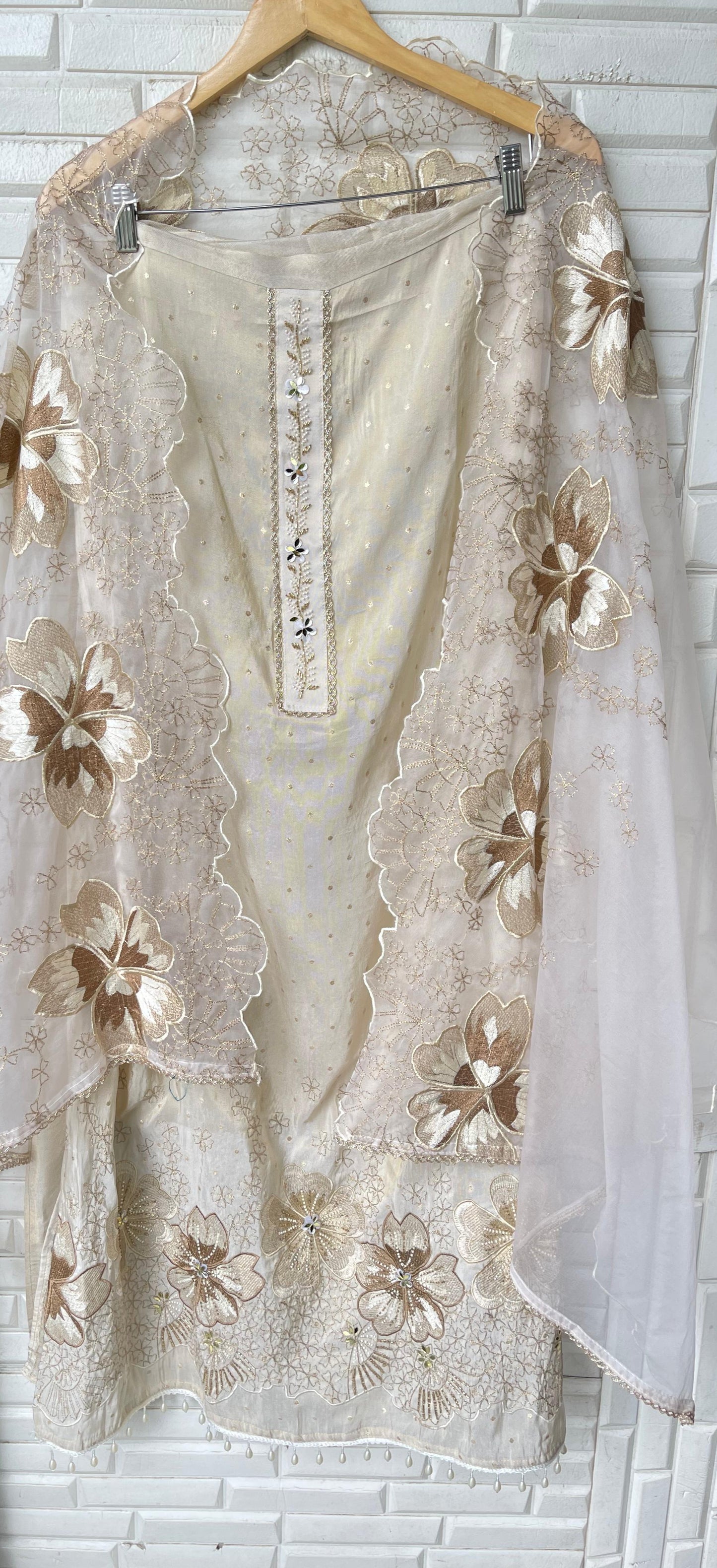Shimmer silk unstitched ladies suit Rc17338