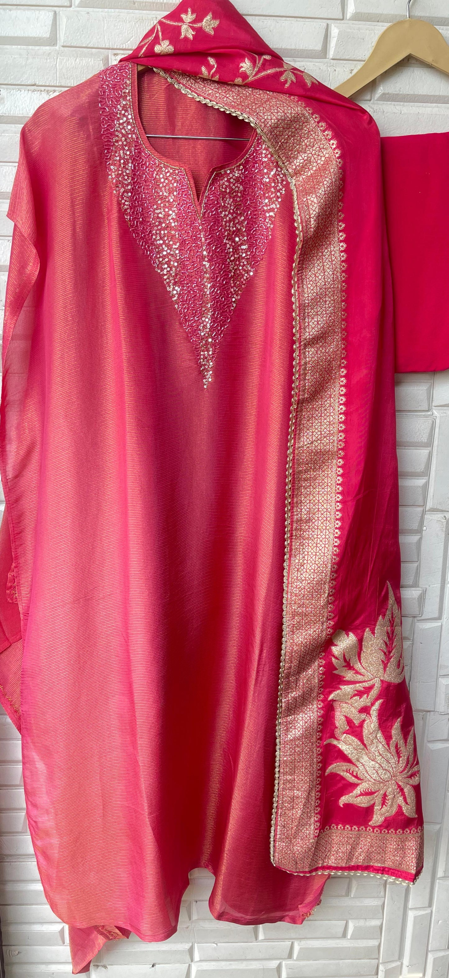 Banarasi silk unstitched ladies suit Rc17858 (a)