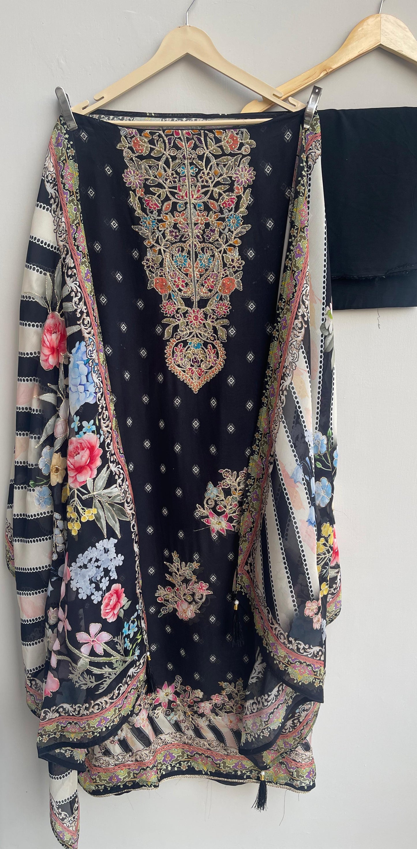 Organza unstitched ladies suit Rc17900