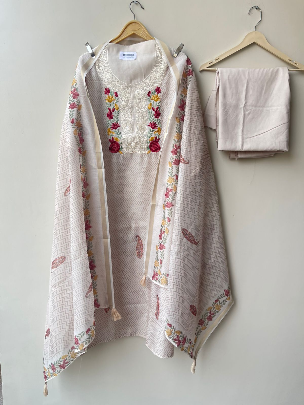 Mul Chanderi Unstitched Printed Ladies Suit RC-18813 (a) – view 7