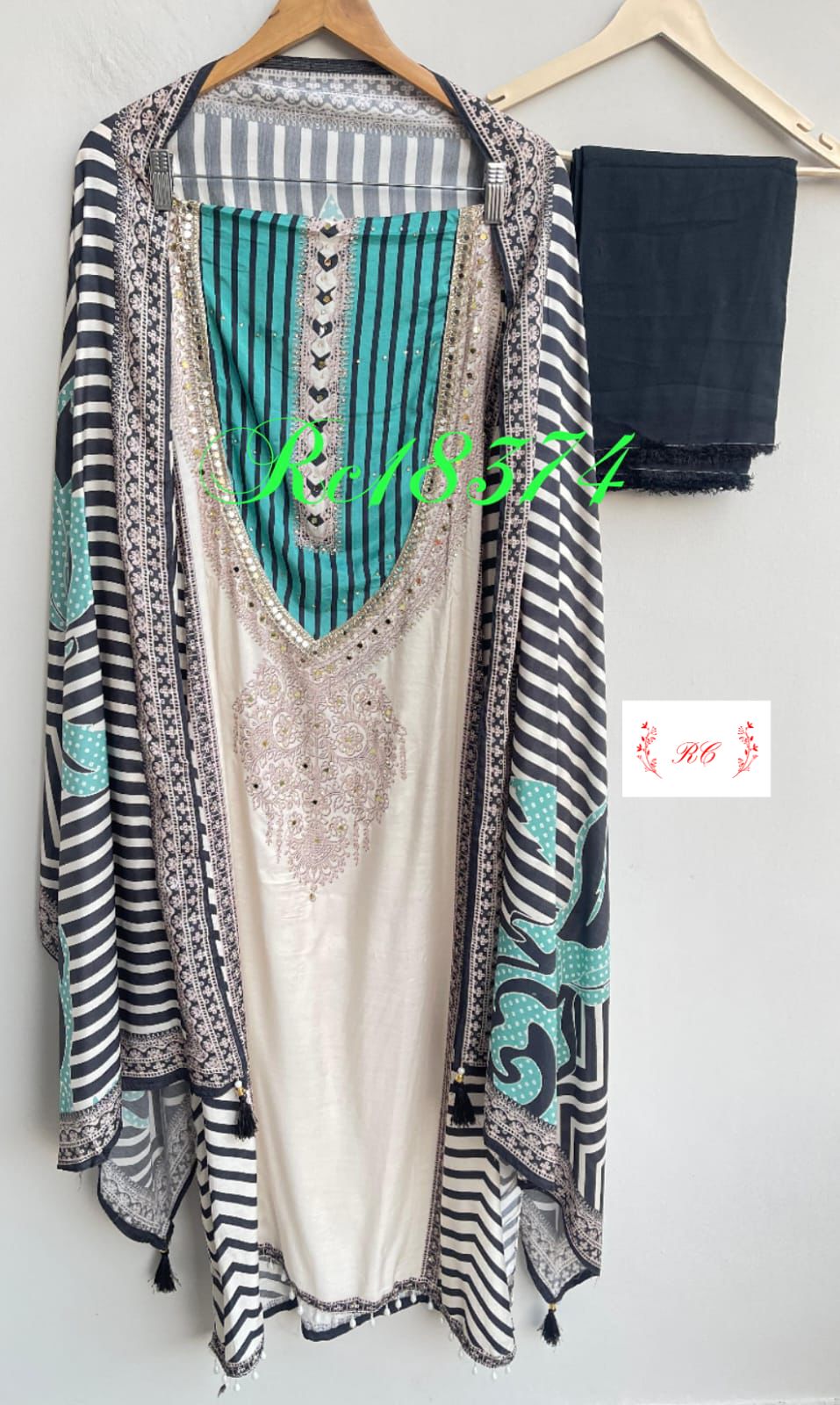 Muslin printed unstitched ladies suit Rc18374 (b)