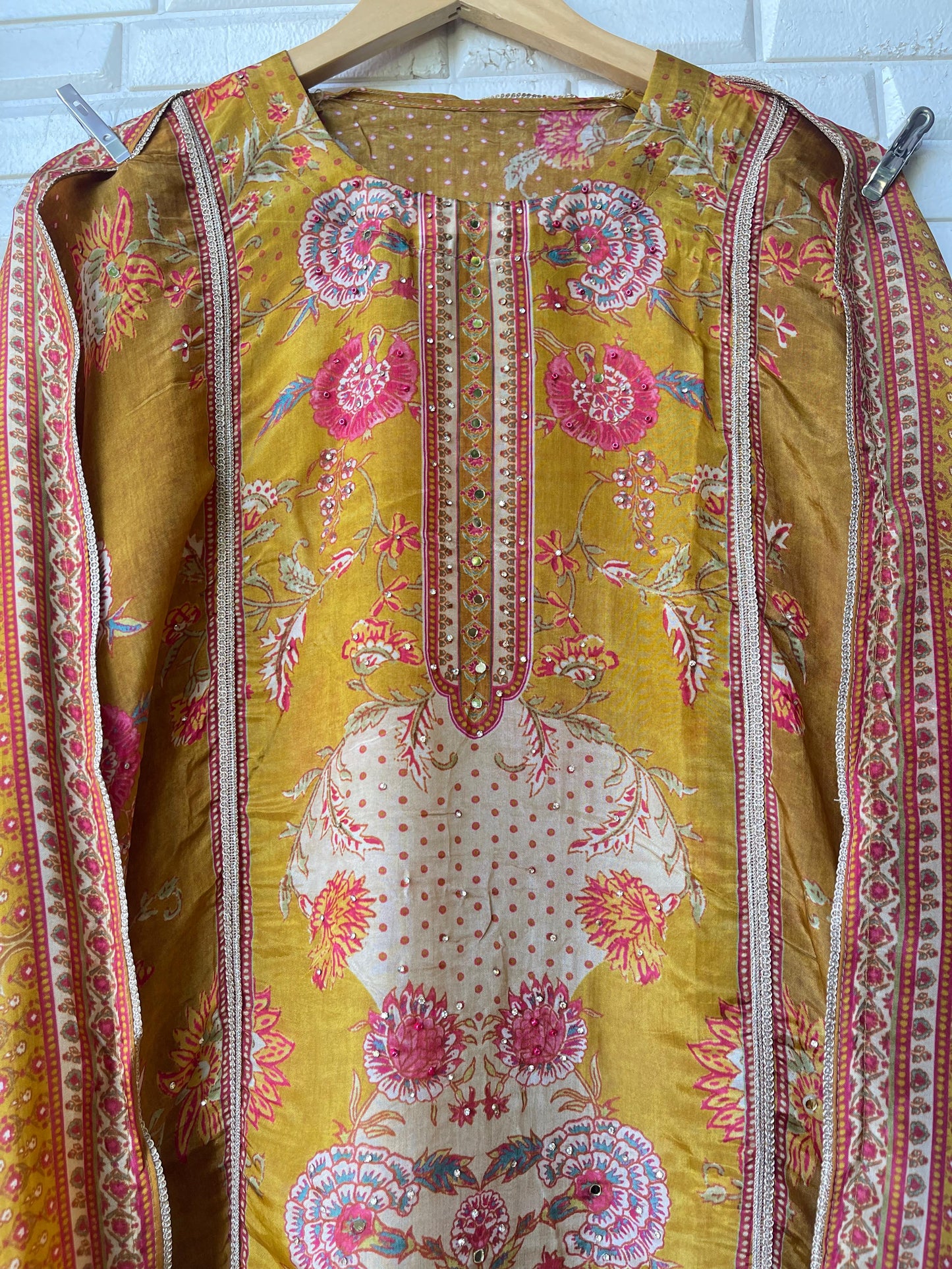 Crape satin unstitched ladies suit Rc17731