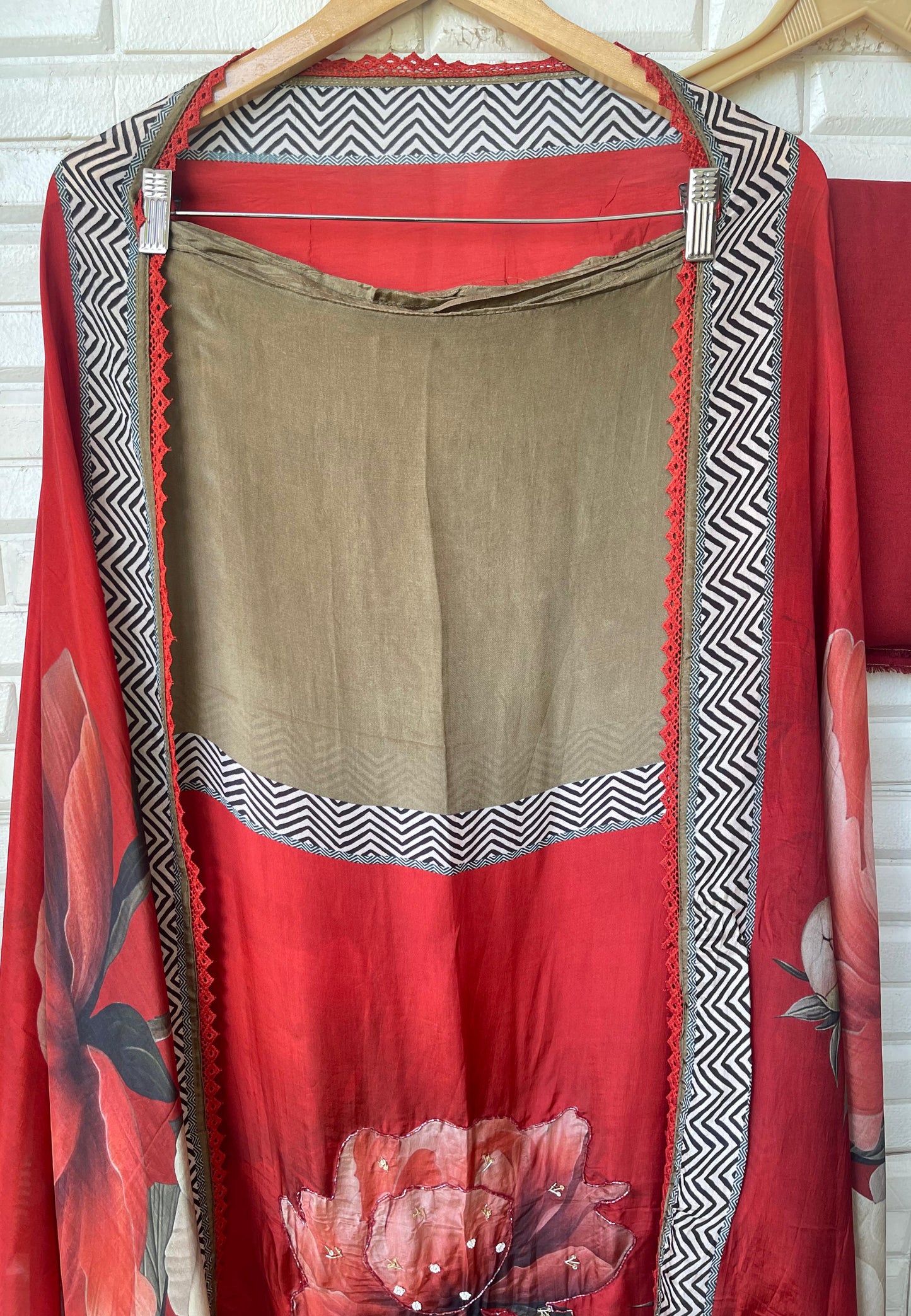 Crape satin unstitched ladies suit Rc17830 (a)