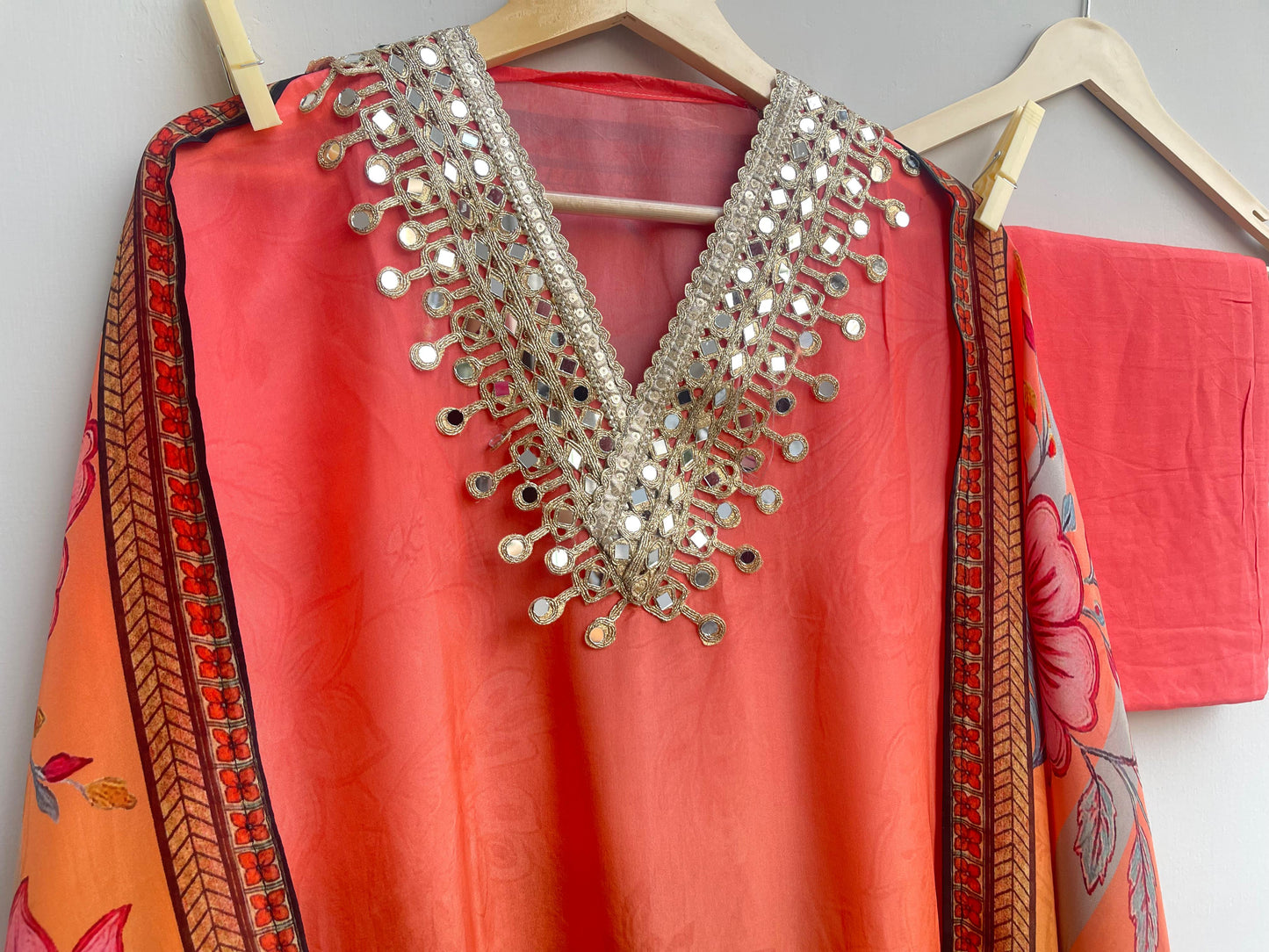 Crape satin unstitched ladies suit Rc17898