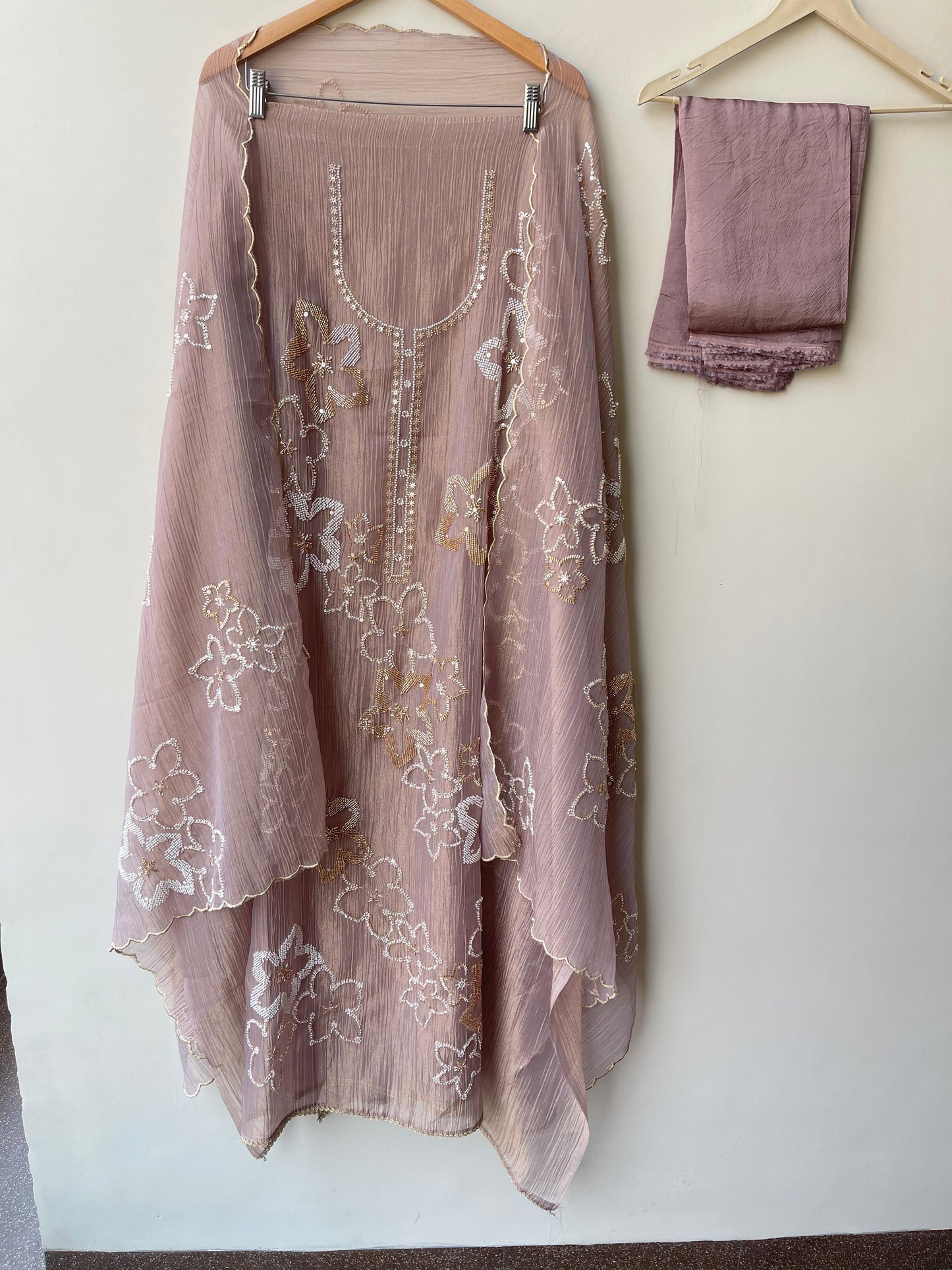 Pure shimmer crushed tissue unstitched ladies suit Rc18797