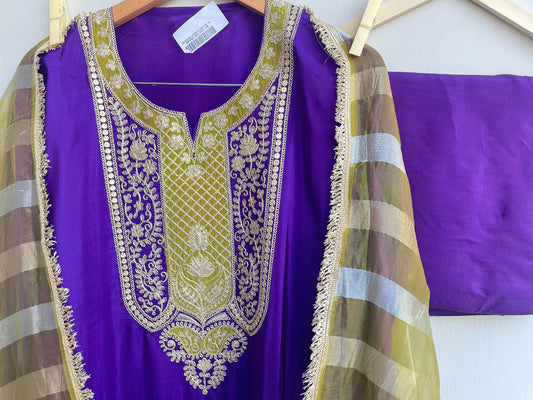 Silk fabric unstitched ladies suit Rc17941