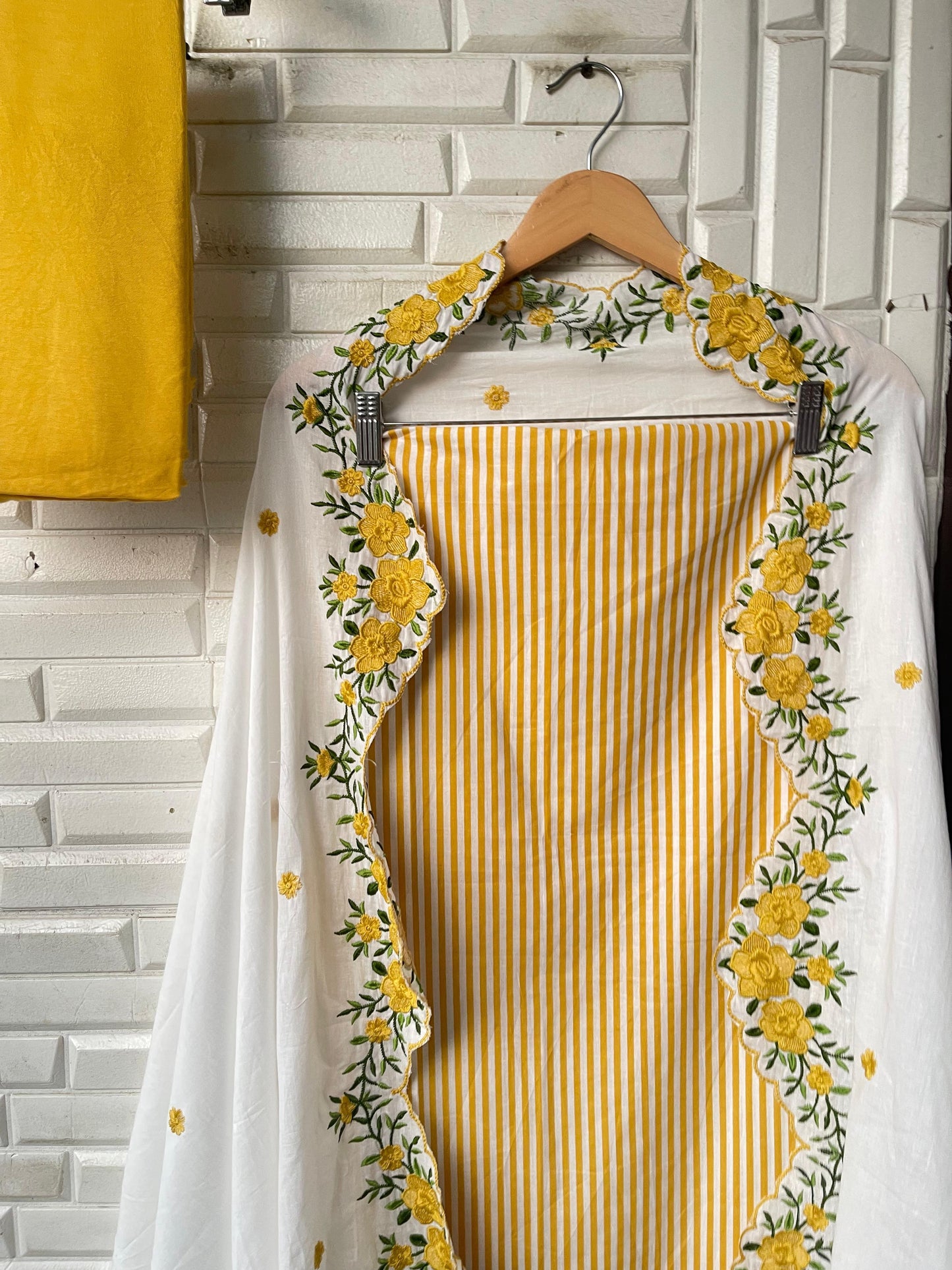Cotton Printed Unstitched Ladies suits Rc 17091 (c)