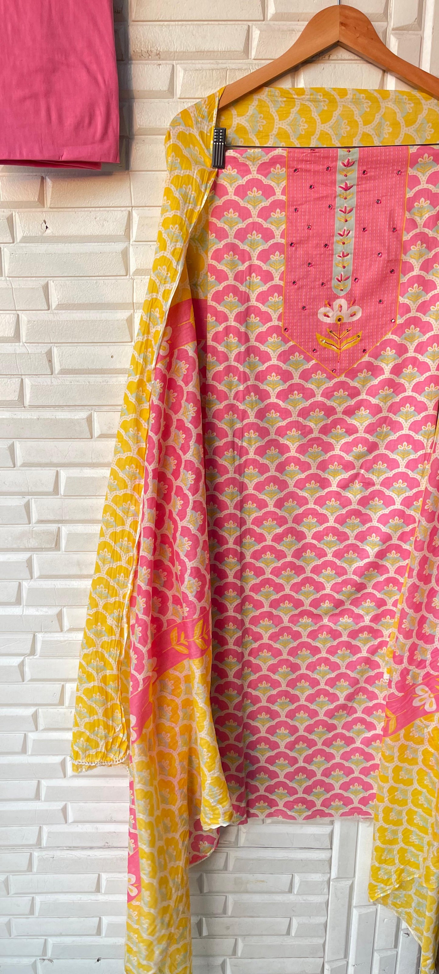 Cotton unstitched ladies suit Rc17322