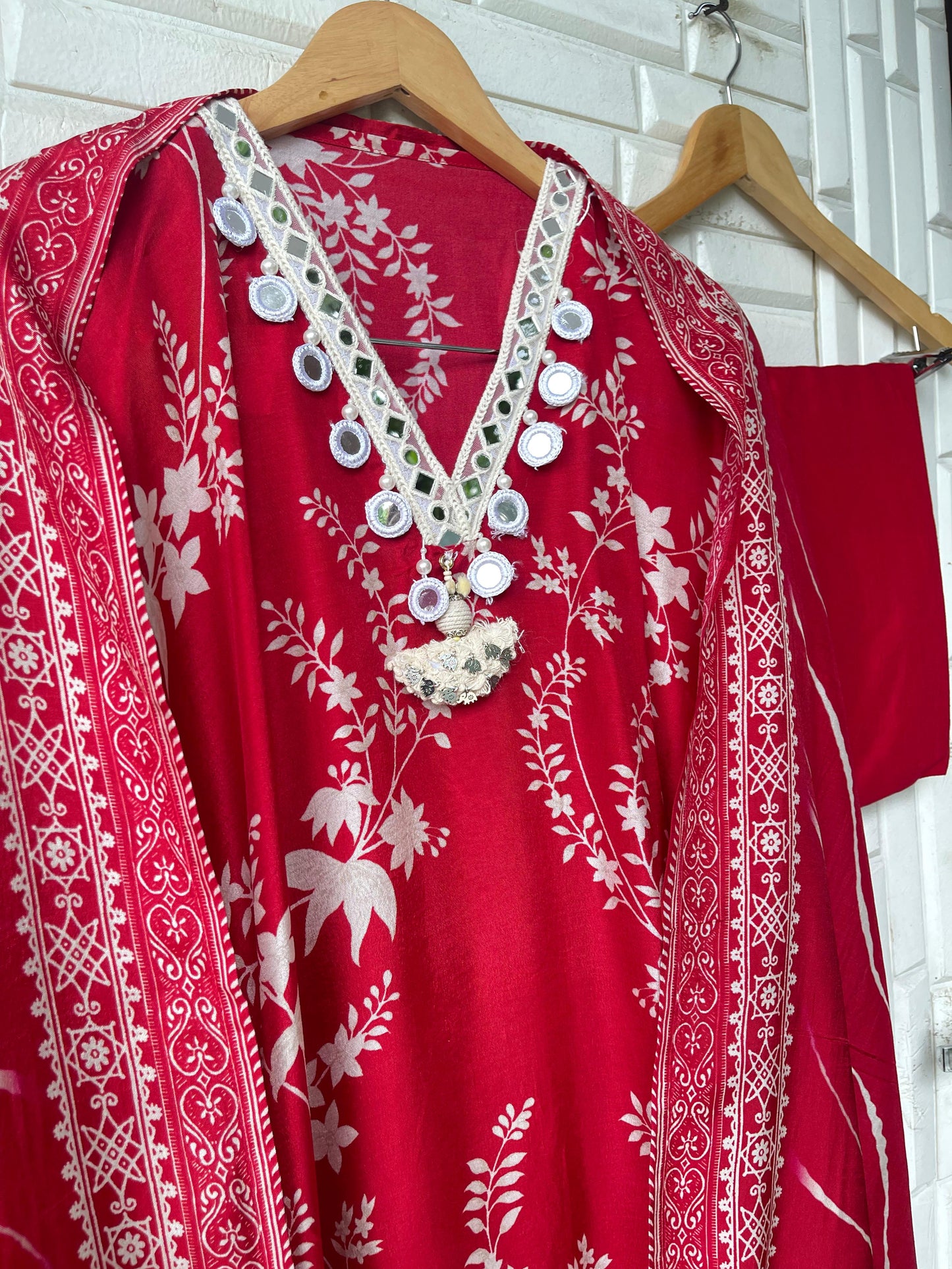 Tassar silk unstitched ladies suit Rc17639