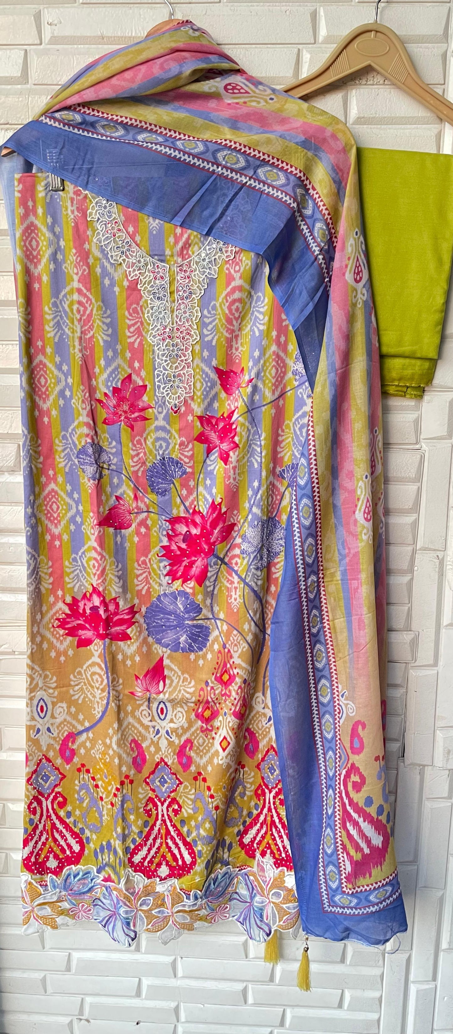 Cotton printed unstitched ladies suit Rc17585