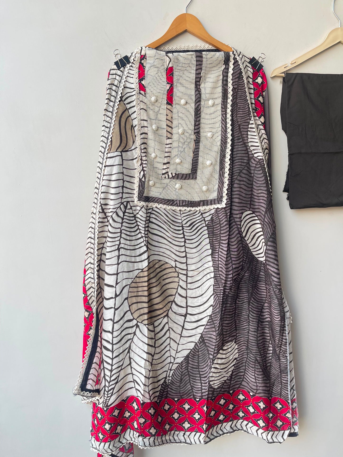 Soft n flowy self muslin ladies unstitched suit Rc19008