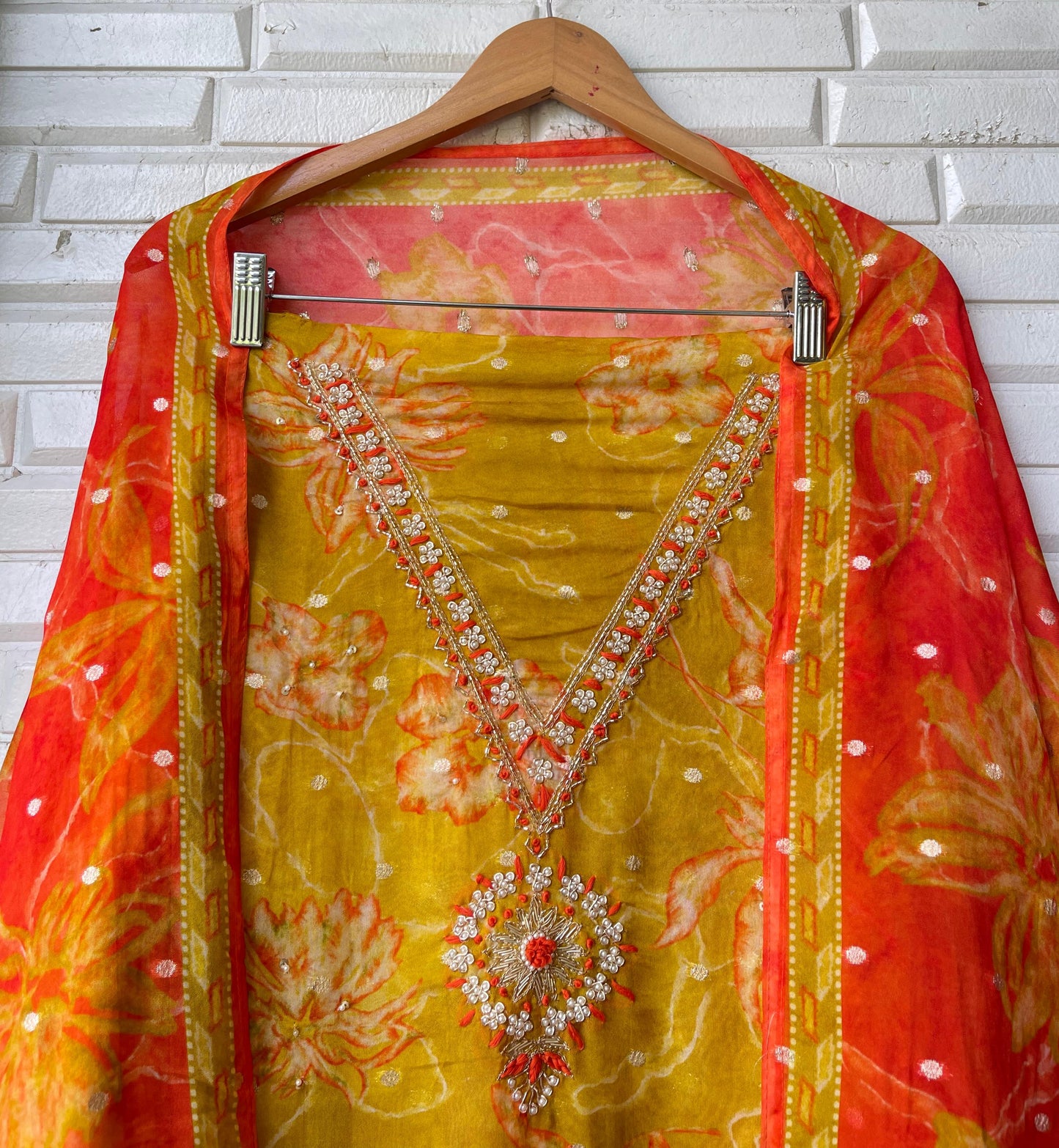 Banarasi organza unstitched ladies suit Rc17678