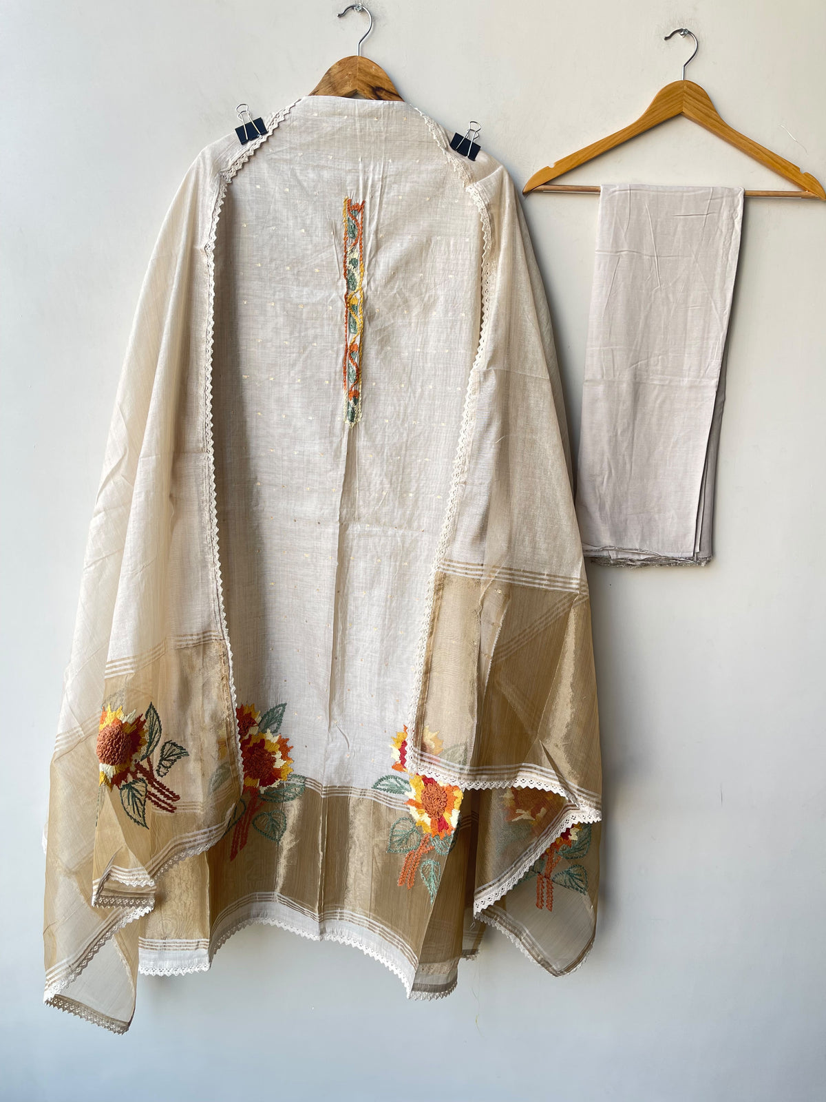 Banarasi Mul Chanderi Resham & Crotia Lace Embroidered Unstitched Suit Set with Dupatta