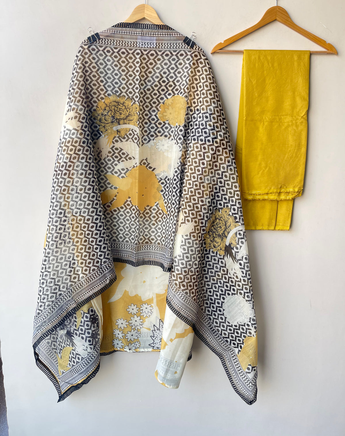 Organza Printed Pearl & Swarovski Embroidered Unstitched Suit Set with Dupatta