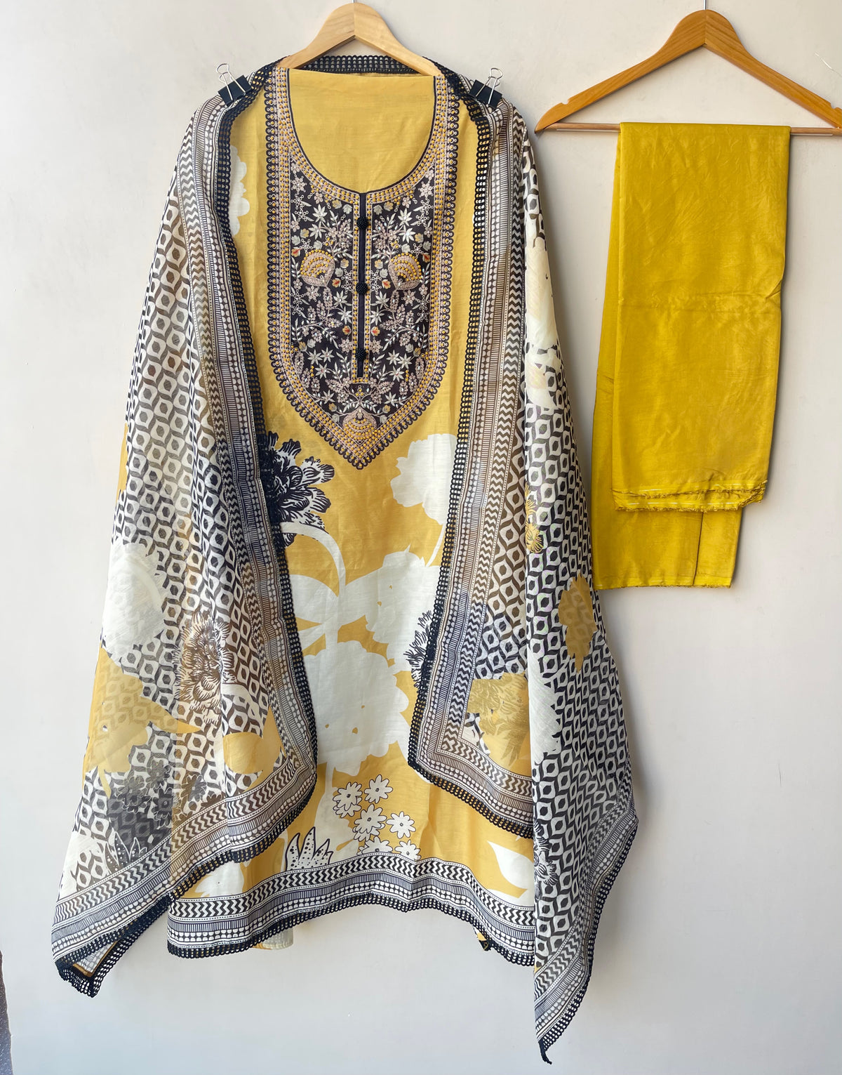 Organza Printed Pearl & Swarovski Embroidered Unstitched Suit Set with Dupatta