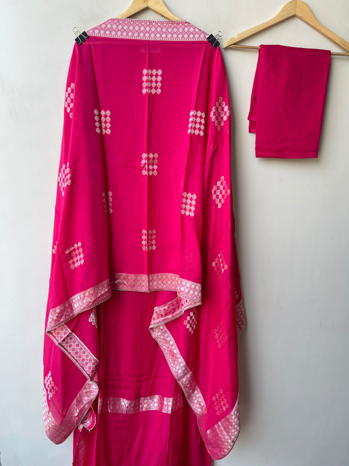 Karwachauth Special Banarasi Mul Chanderi Woven Dabka & Woven Embroidered Unstitched Suit Set with Dupatta