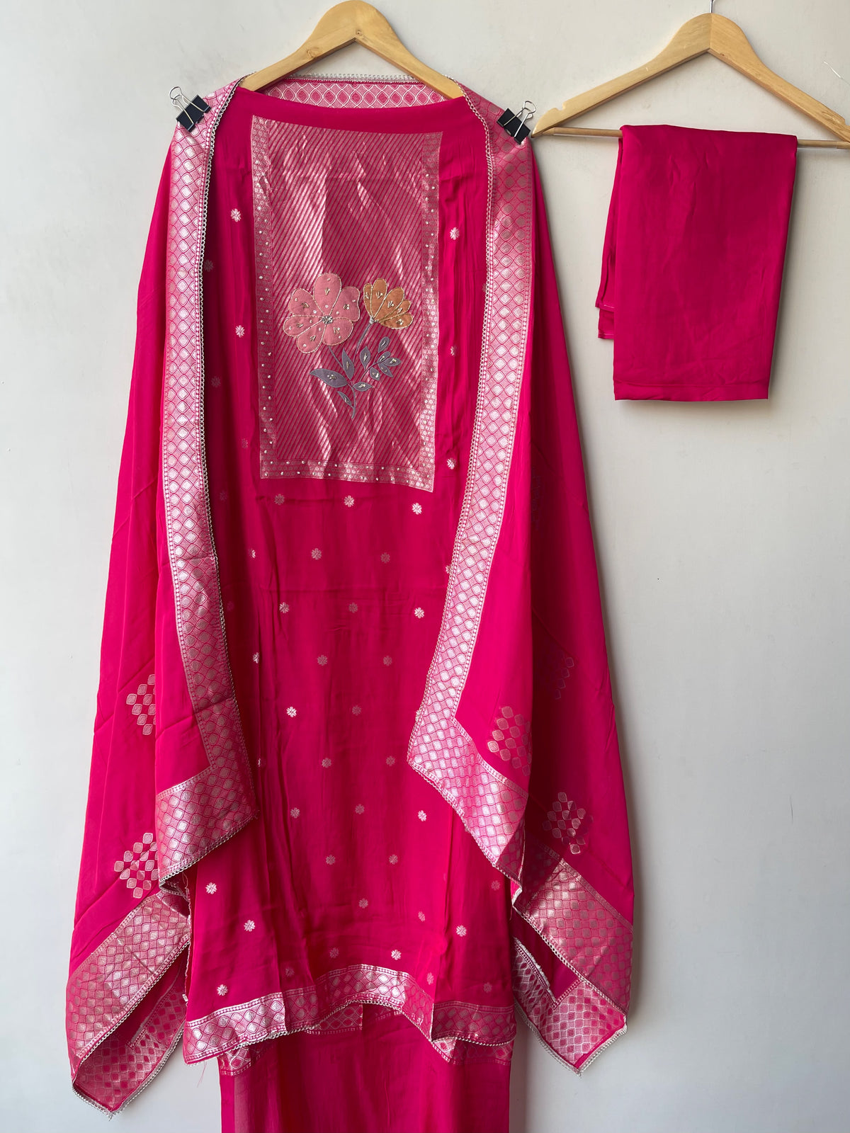 Karwachauth Special Banarasi Mul Chanderi Woven Dabka & Woven Embroidered Unstitched Suit Set with Dupatta