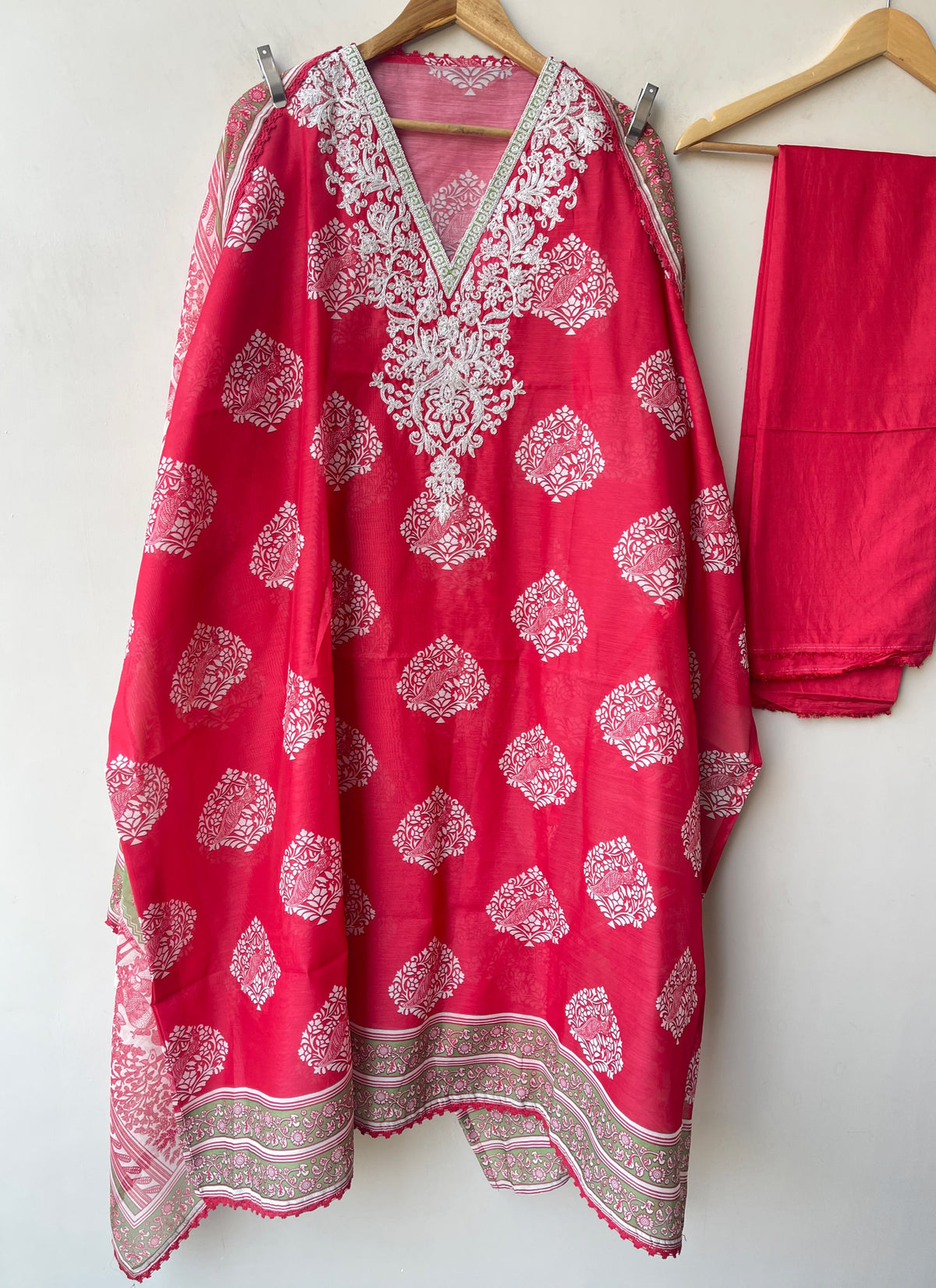 Mul Chanderi Printed Resham & Crotia Lace Embroidered Unstitched Suit Set with Dupatta