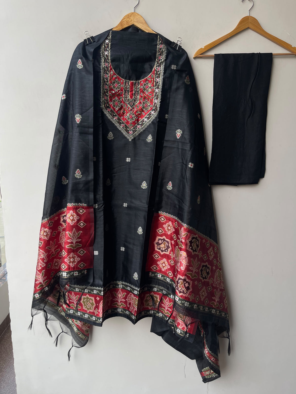Royal Shimmer Silk Woven Patola Resham Kutdanna Unstitched Suit Set