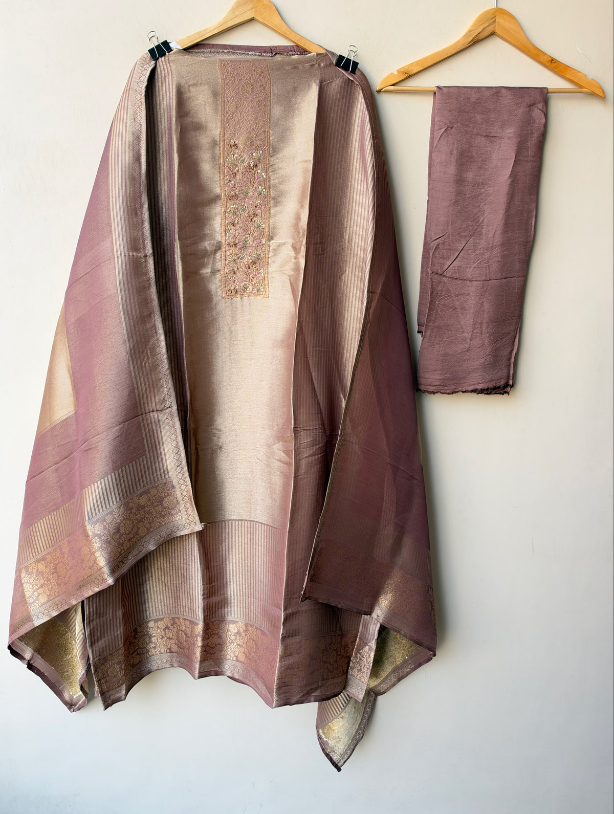 Pure Banarasi Woven Giraffe Silk Embroidered Unstitched Suit Set with Woven Dupatta