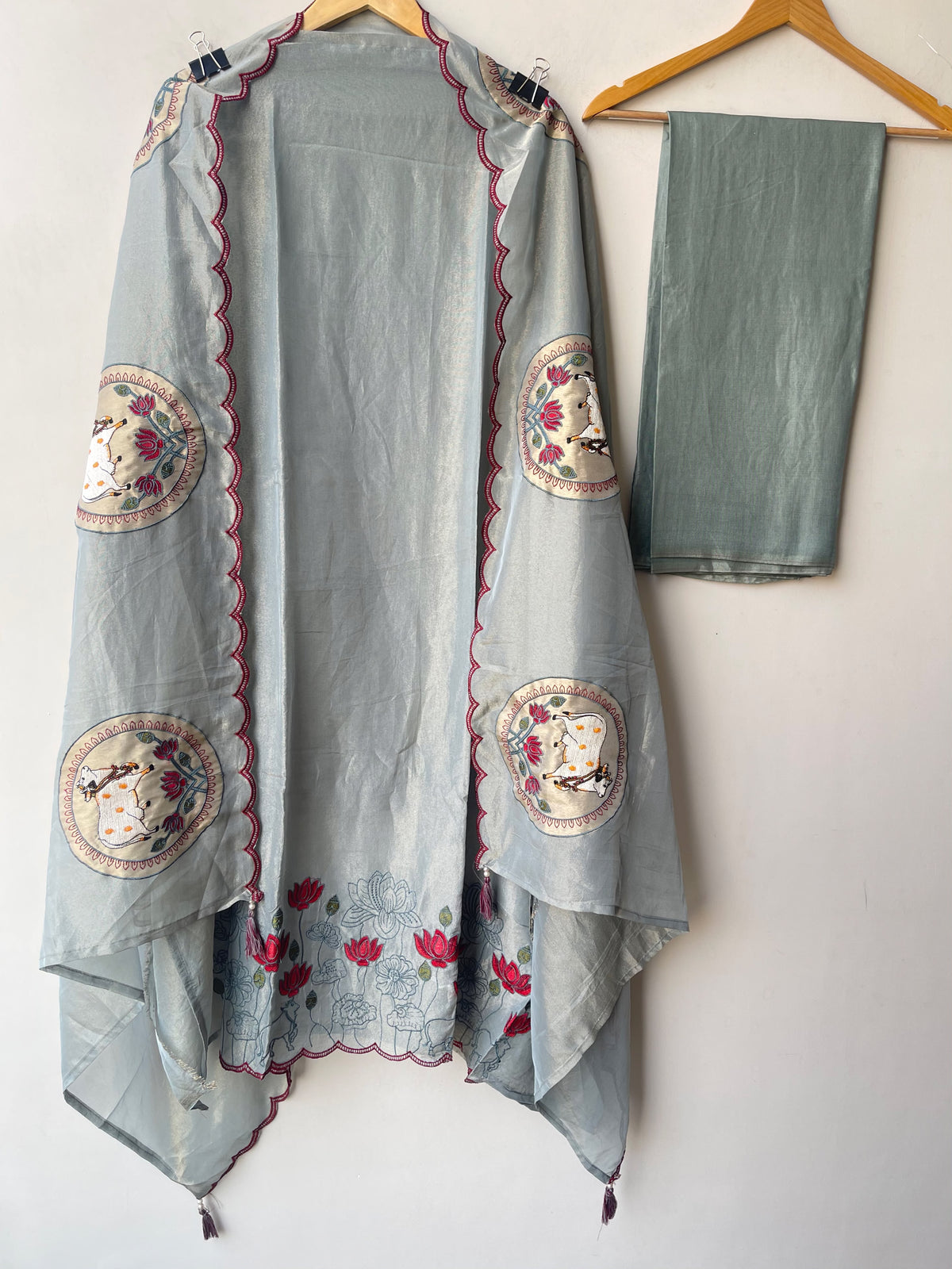 Shimmer Organza Silk Pichwai Suit Authentic Detail - img_10_2926x3902_a06daa93