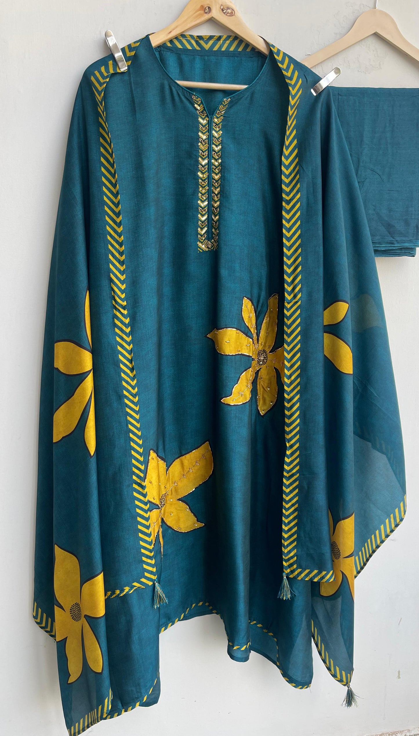 Tassar silk unstitched ladies suit Rc17875