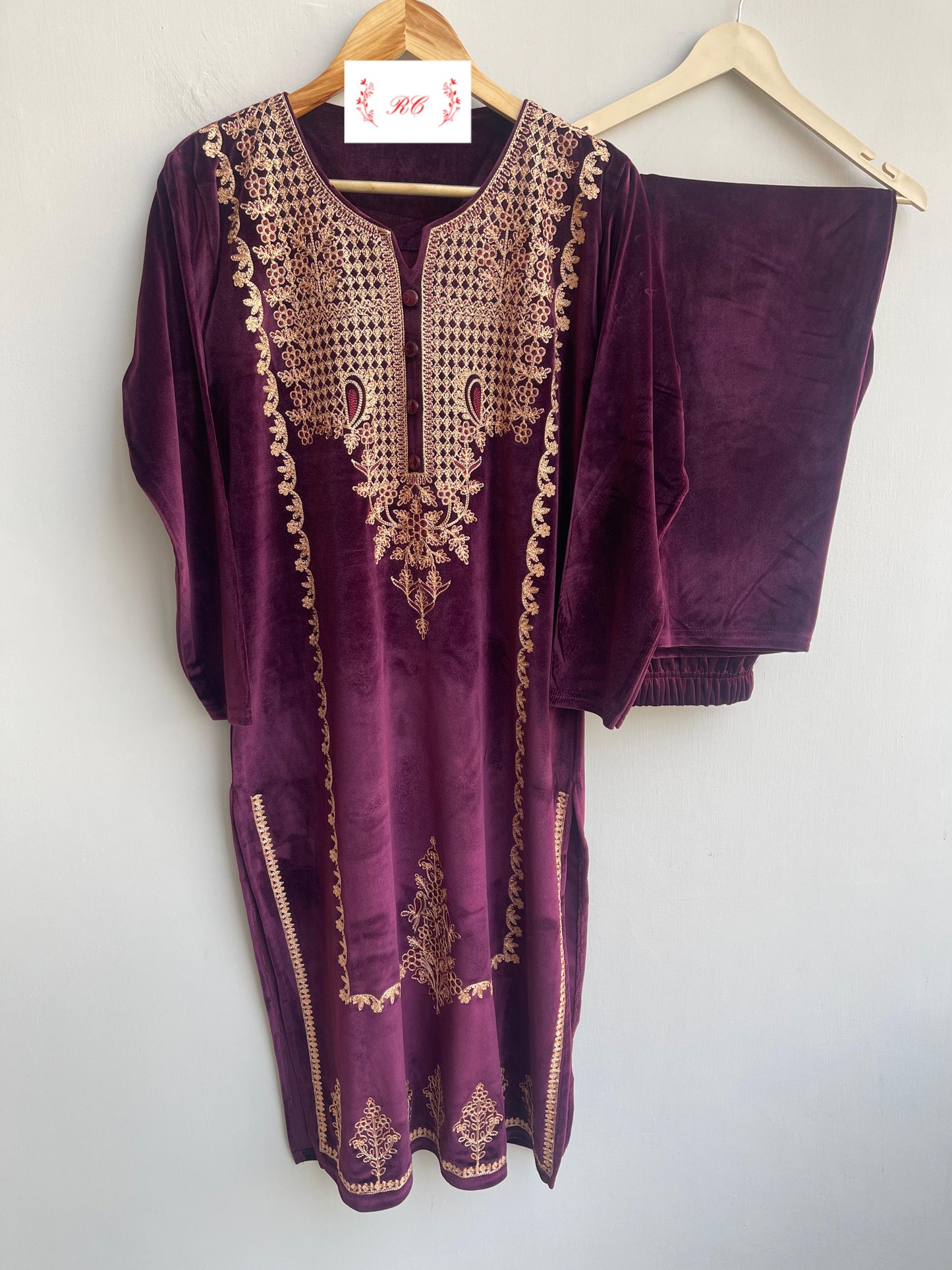 Readymade velvet ladies winter suit Rc18824