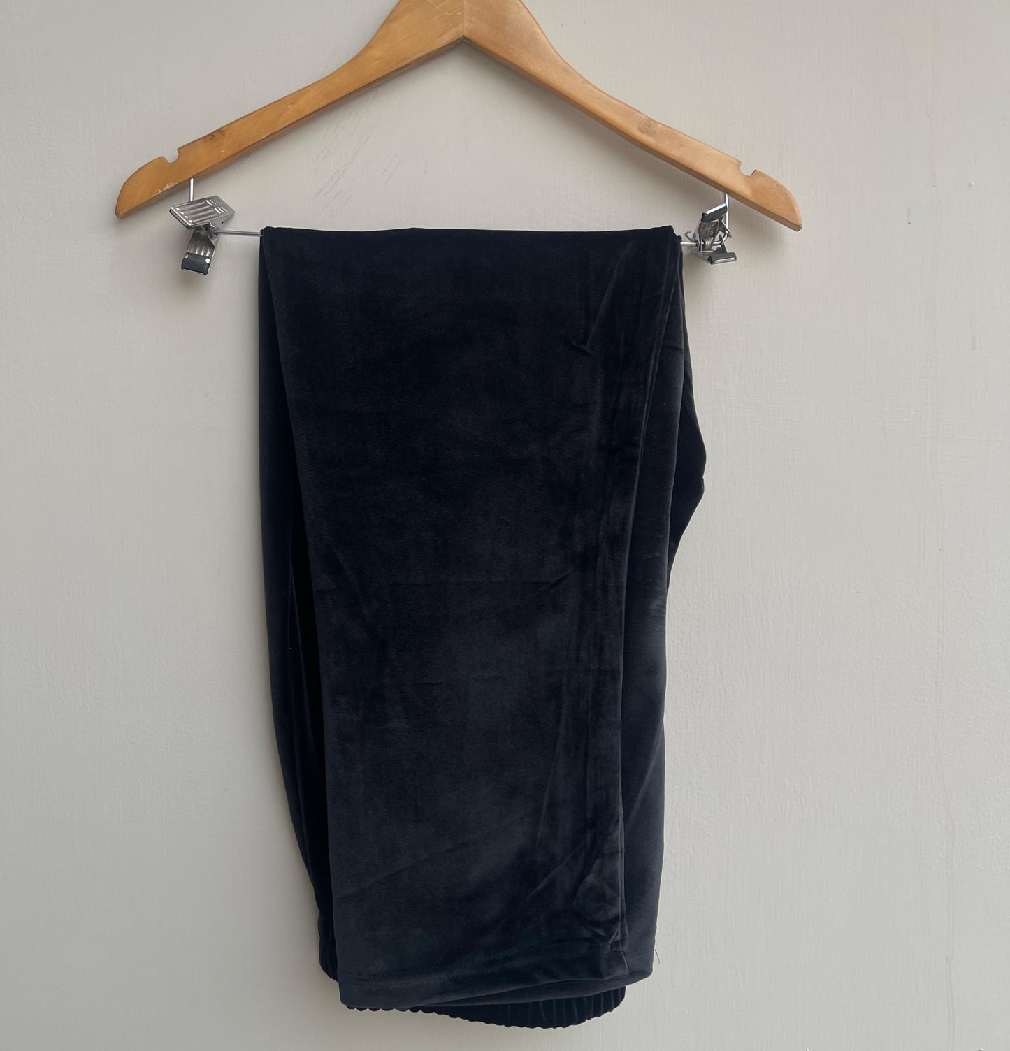 Velvet embroidered readymade ladies winter coord set Rc17877