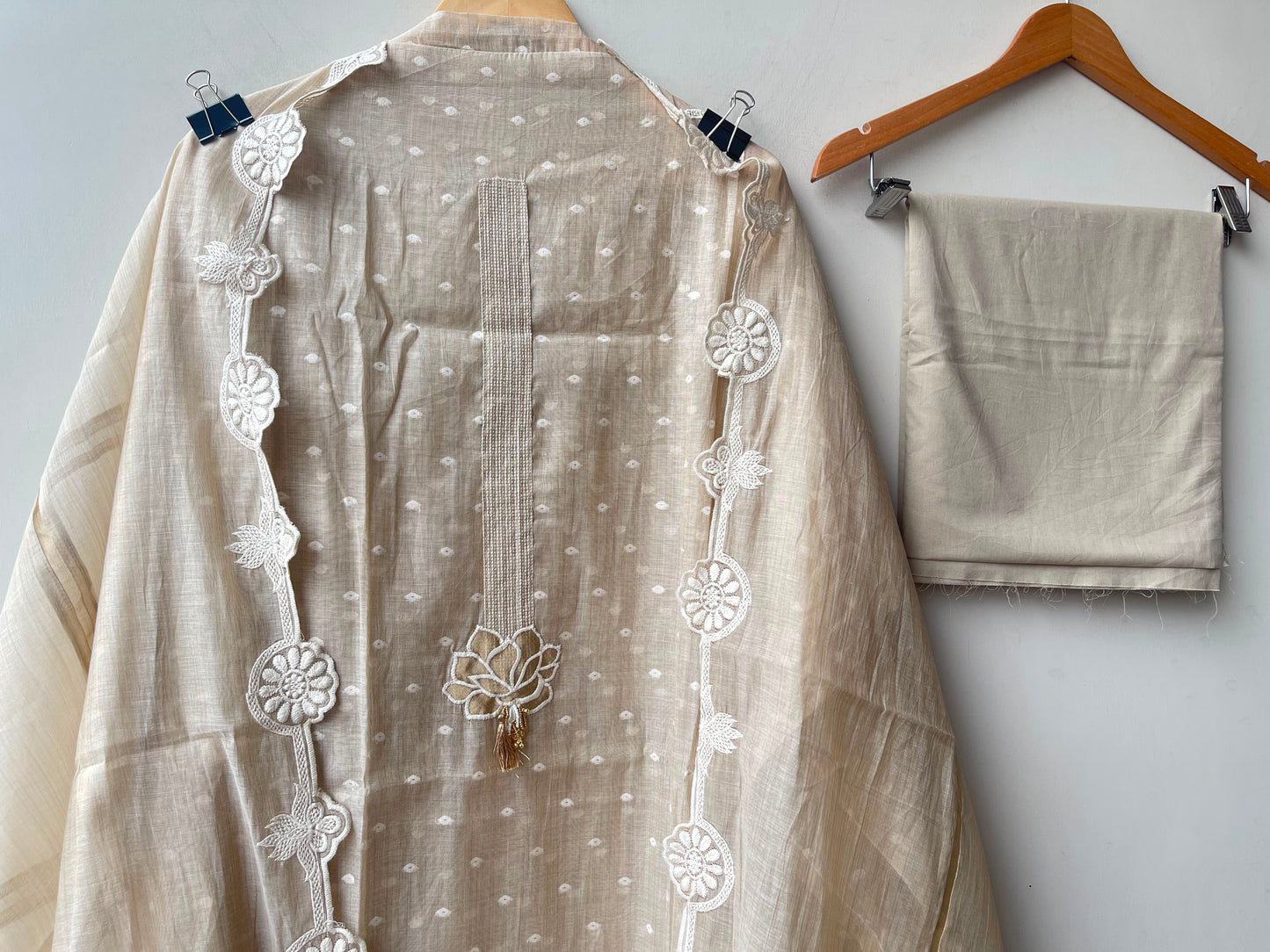 Self mul chanderi unstitched ladies suit Rc19151