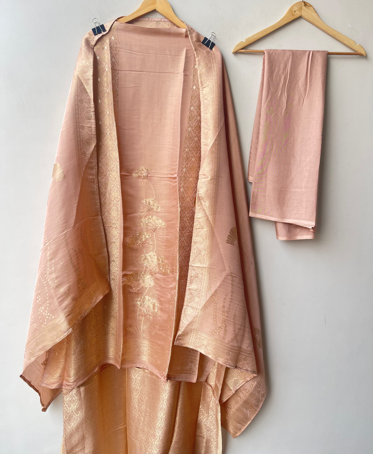 Exquisite Banarasi Shimmer Giraffe Silk Unstitched 3 Pcs Designer Suit Set