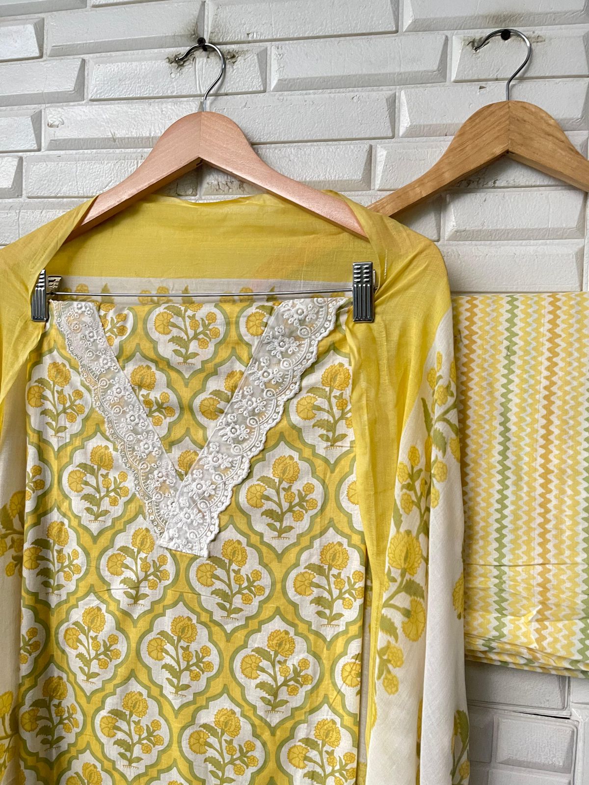 Cotton Printed Unstitched Ladies Suit Rc17398(c)