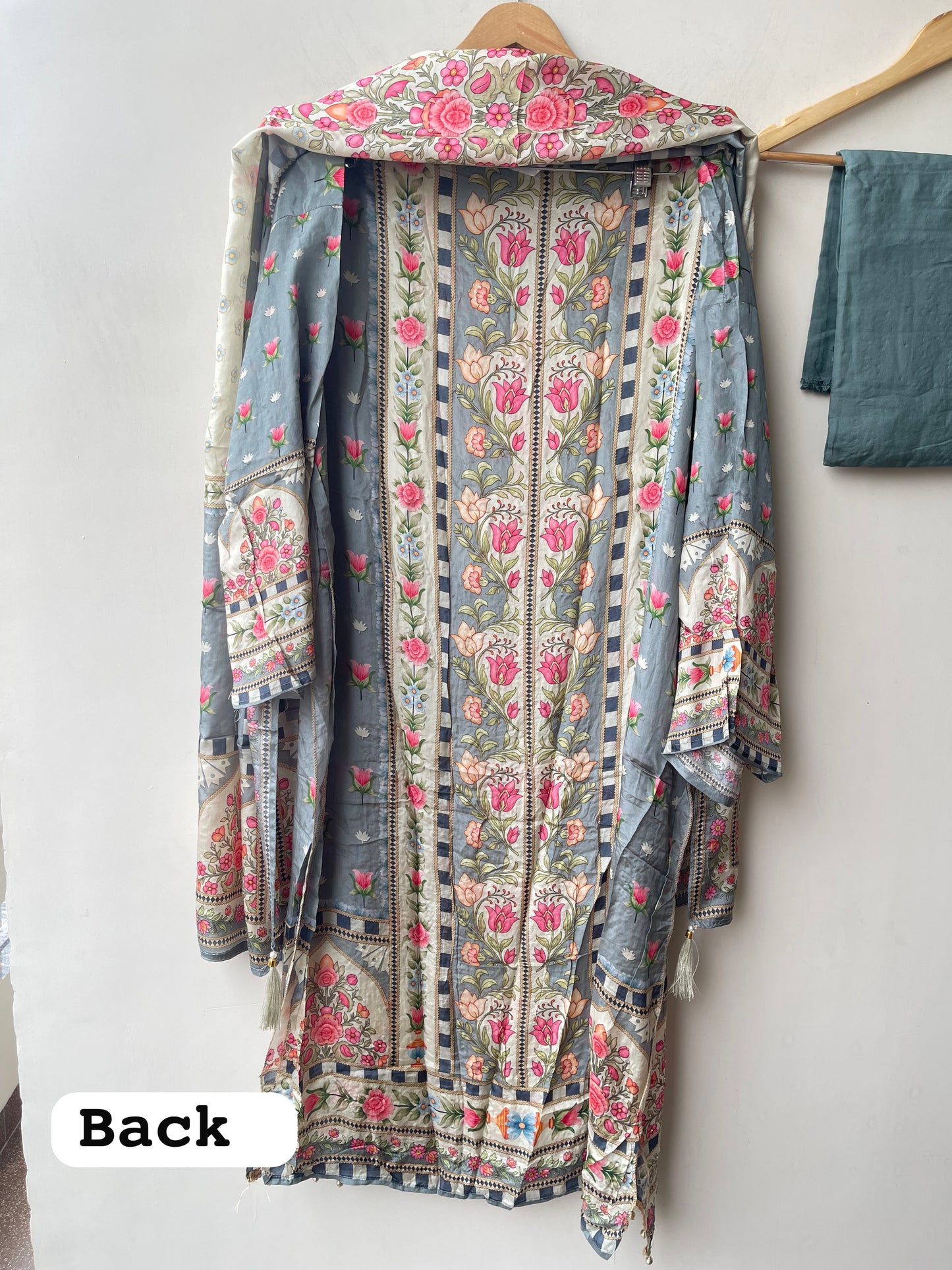 Pure crepe satin unstitched printed ladies suit Rc19215