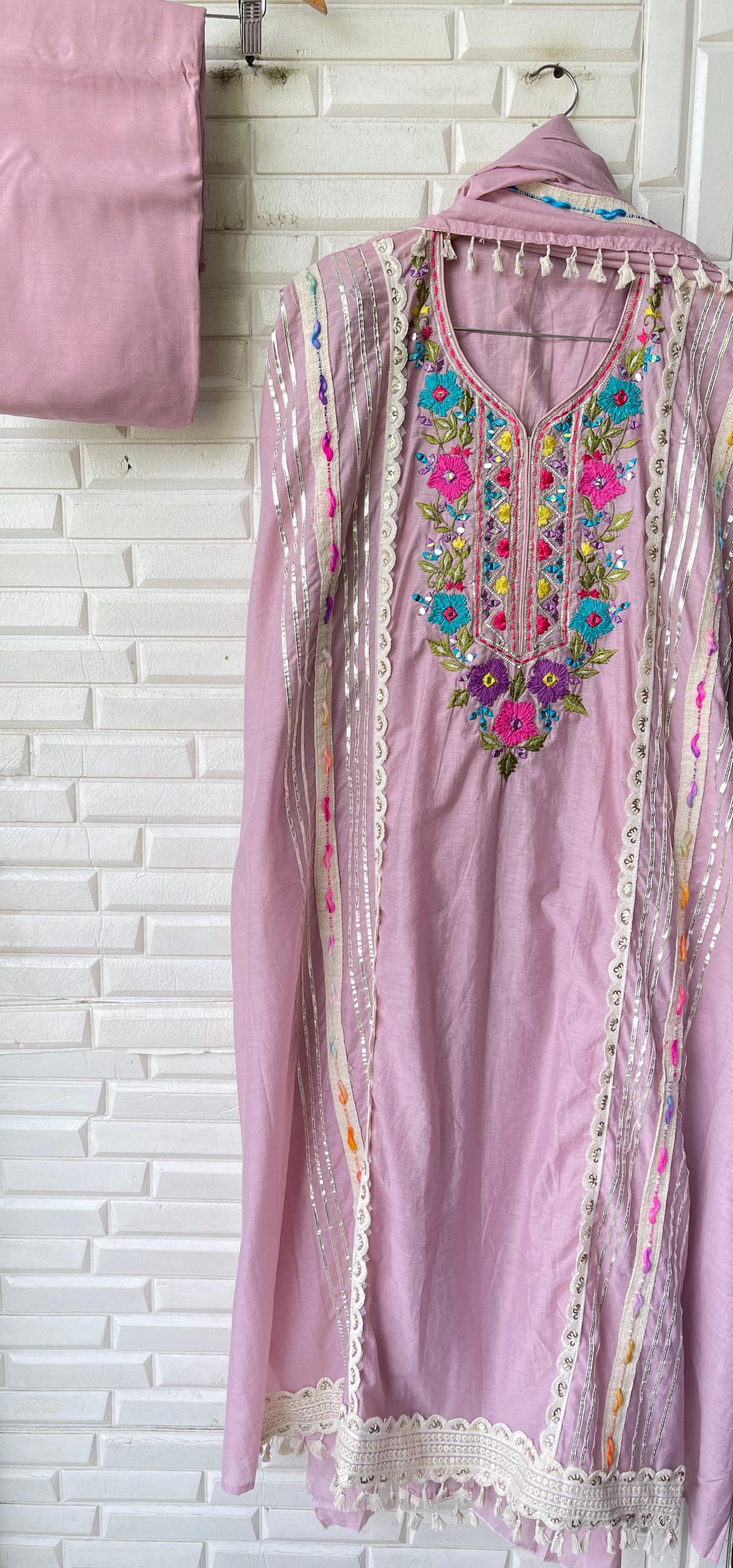 Mul chanderi unstitched ladies suit Rc17348 (a)