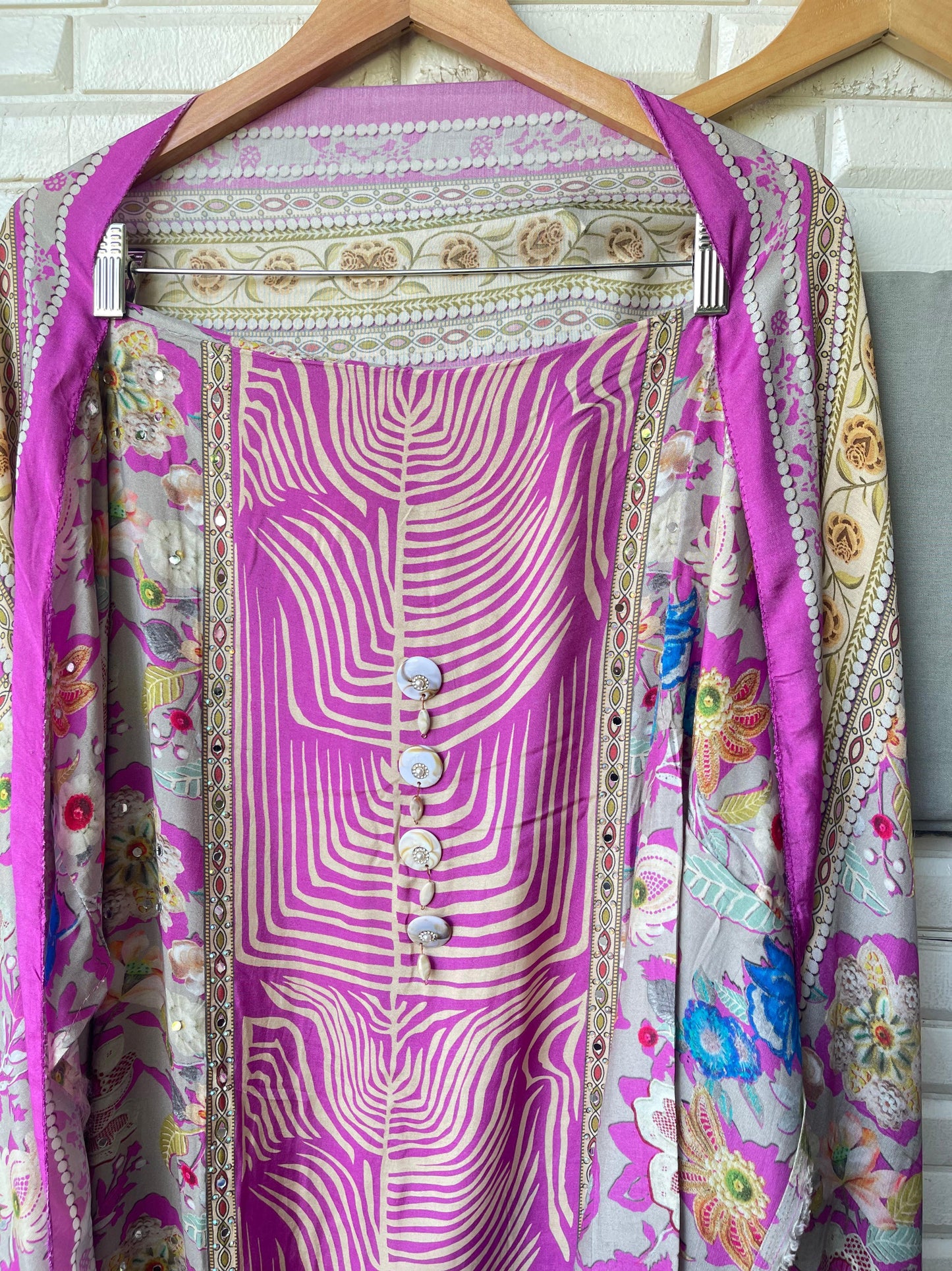 Muslin printed unstitched ladies suit Rc17730