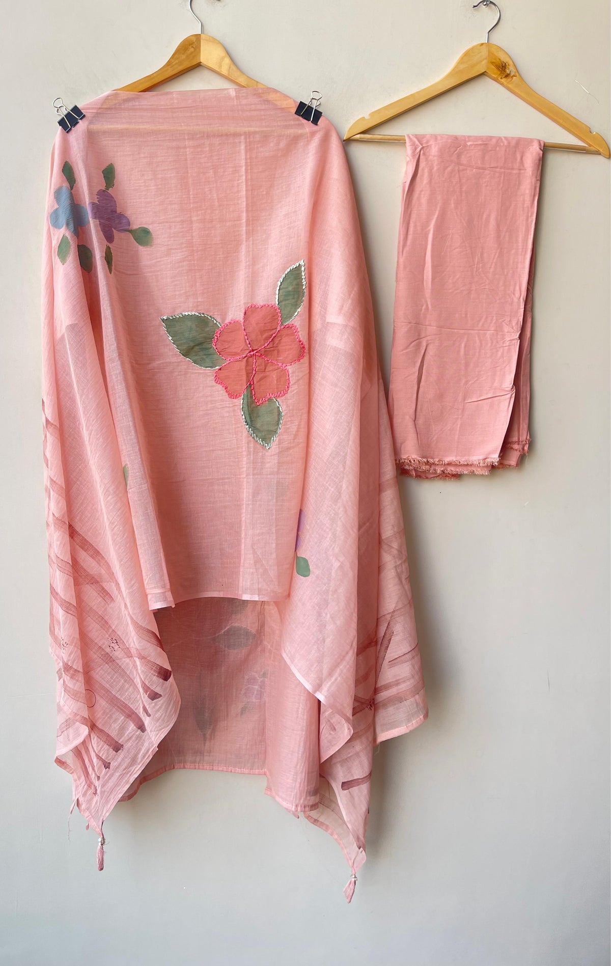 Mul chanderi brush painted unstitched ladies suit