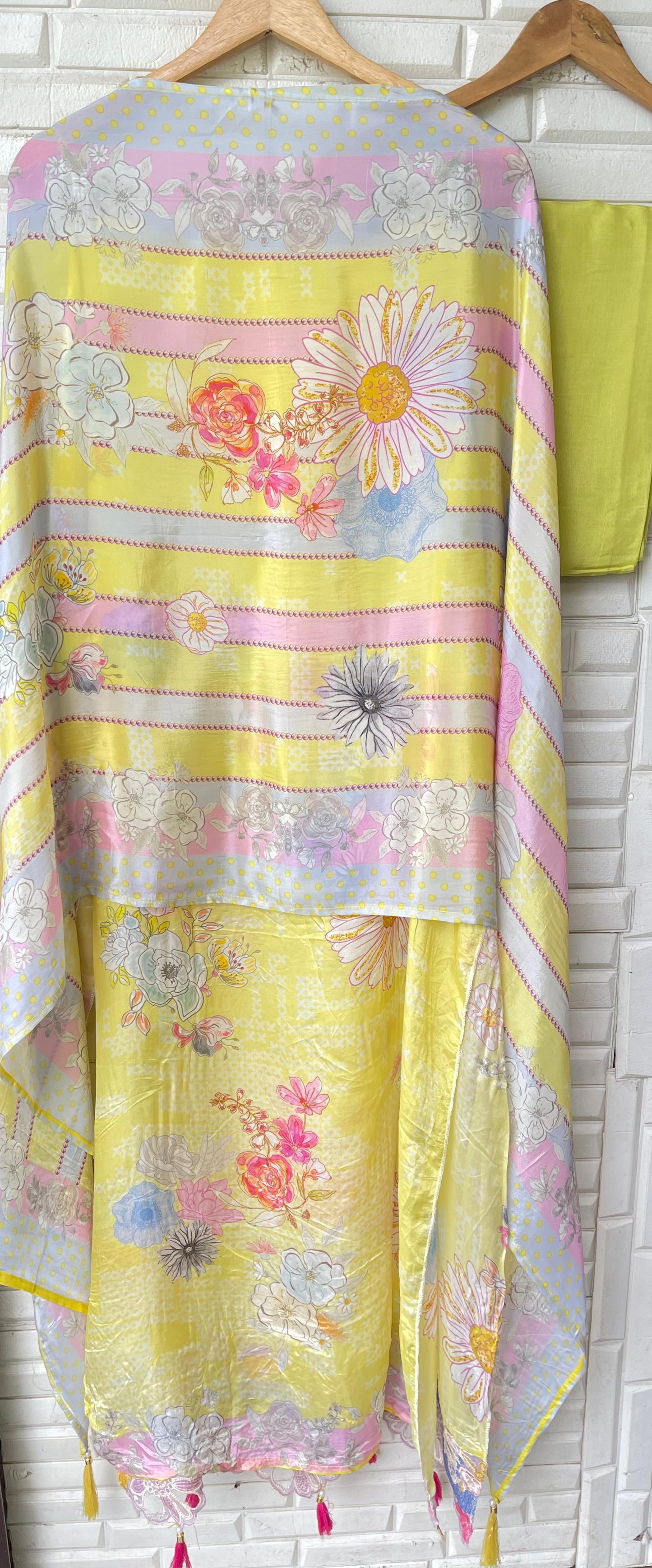 Muslin silk unstitched ladies suit Rc17760