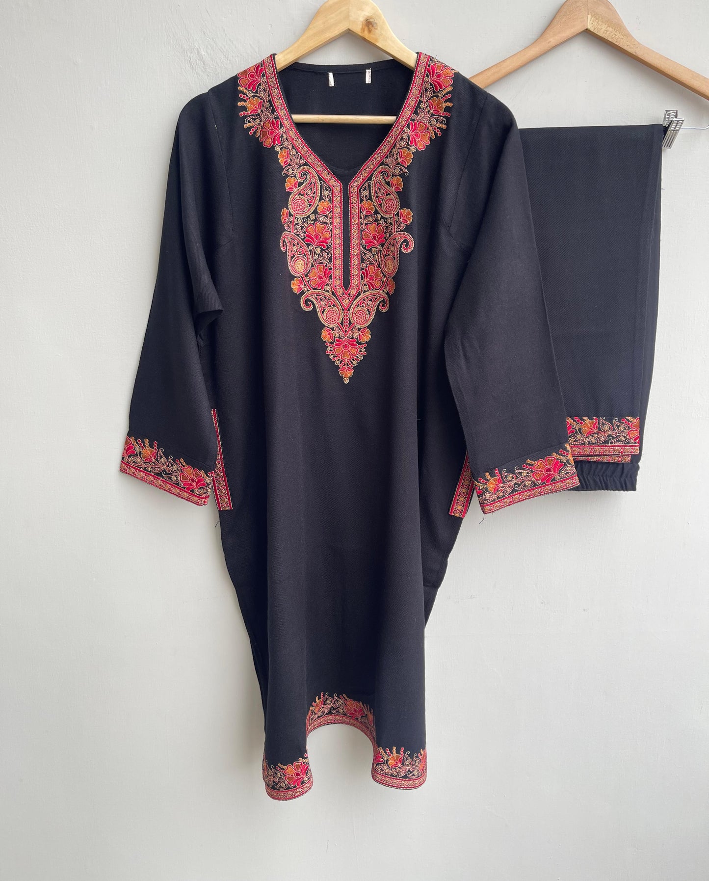 Kashmiri woolen pheron ready coord set Rc18250