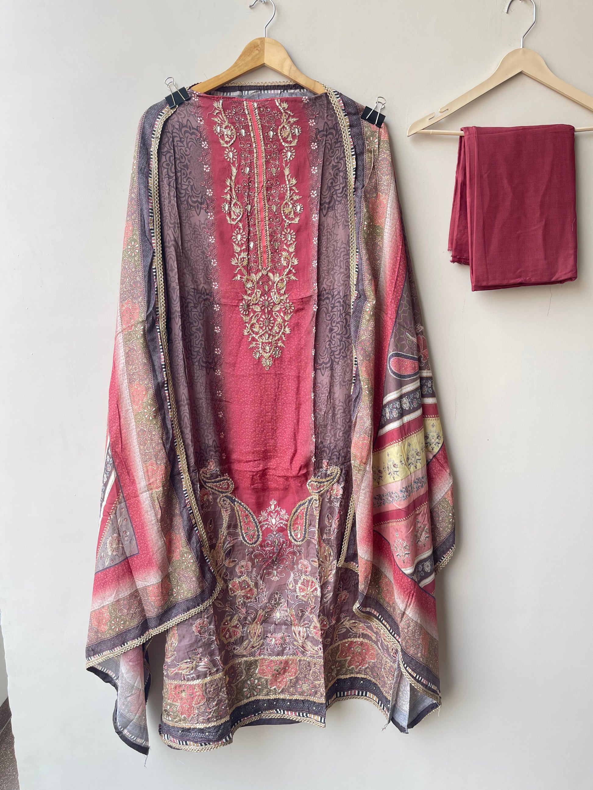 Muslin Printed Unstitched Ladies Suit RC18819 – view 3