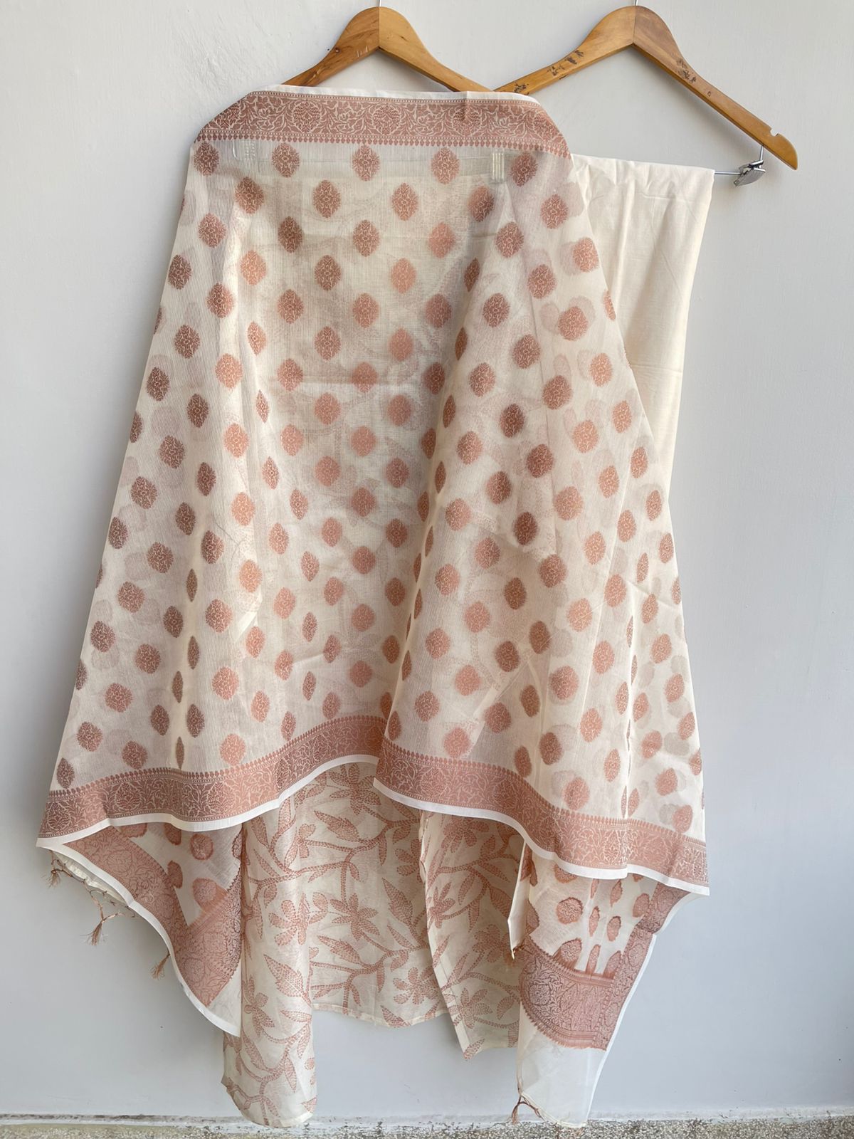 Fine kora printed unstitched ladies suit Rc18495