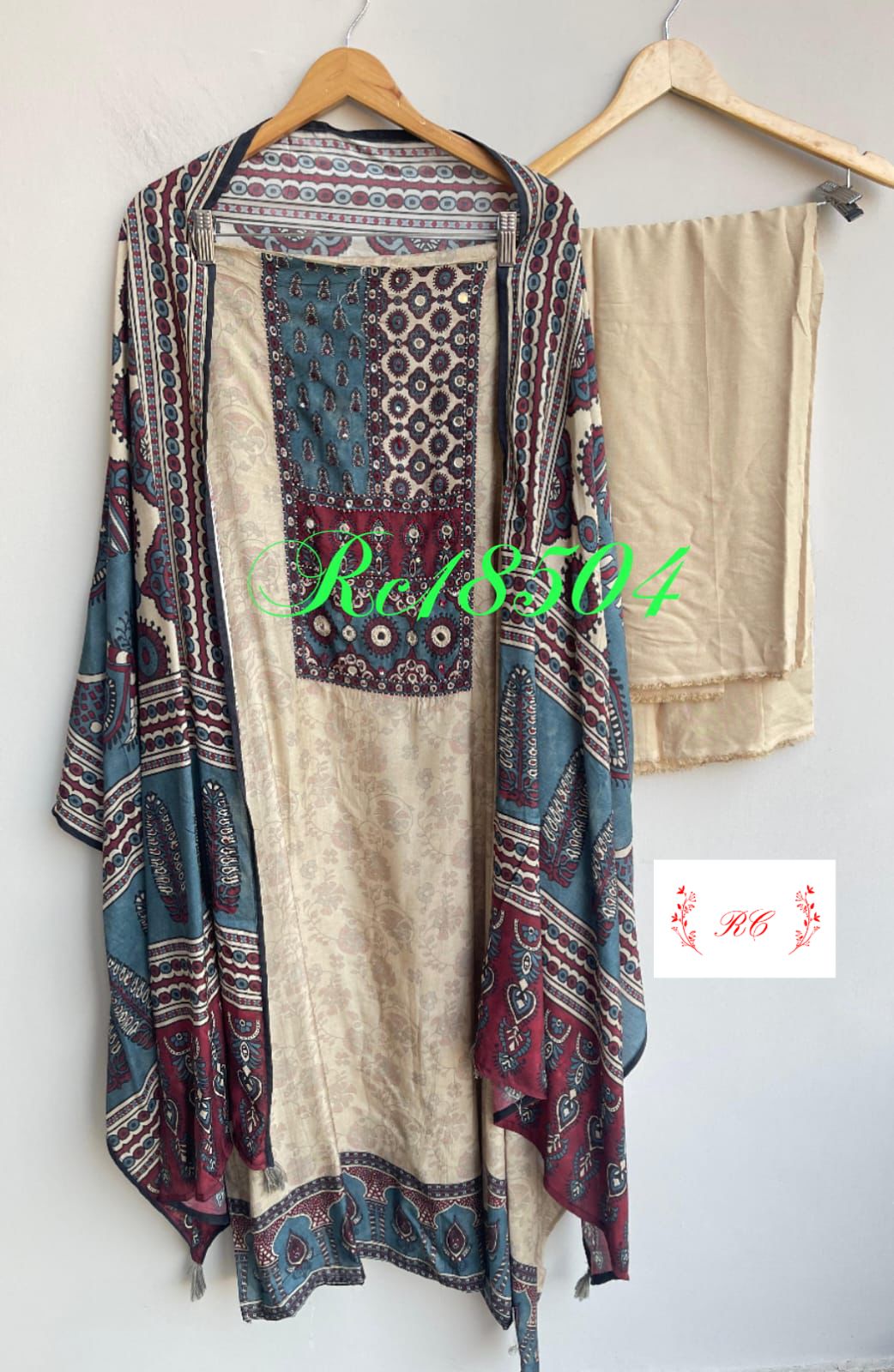 Self muslin unstitched ladies suit Rc18504