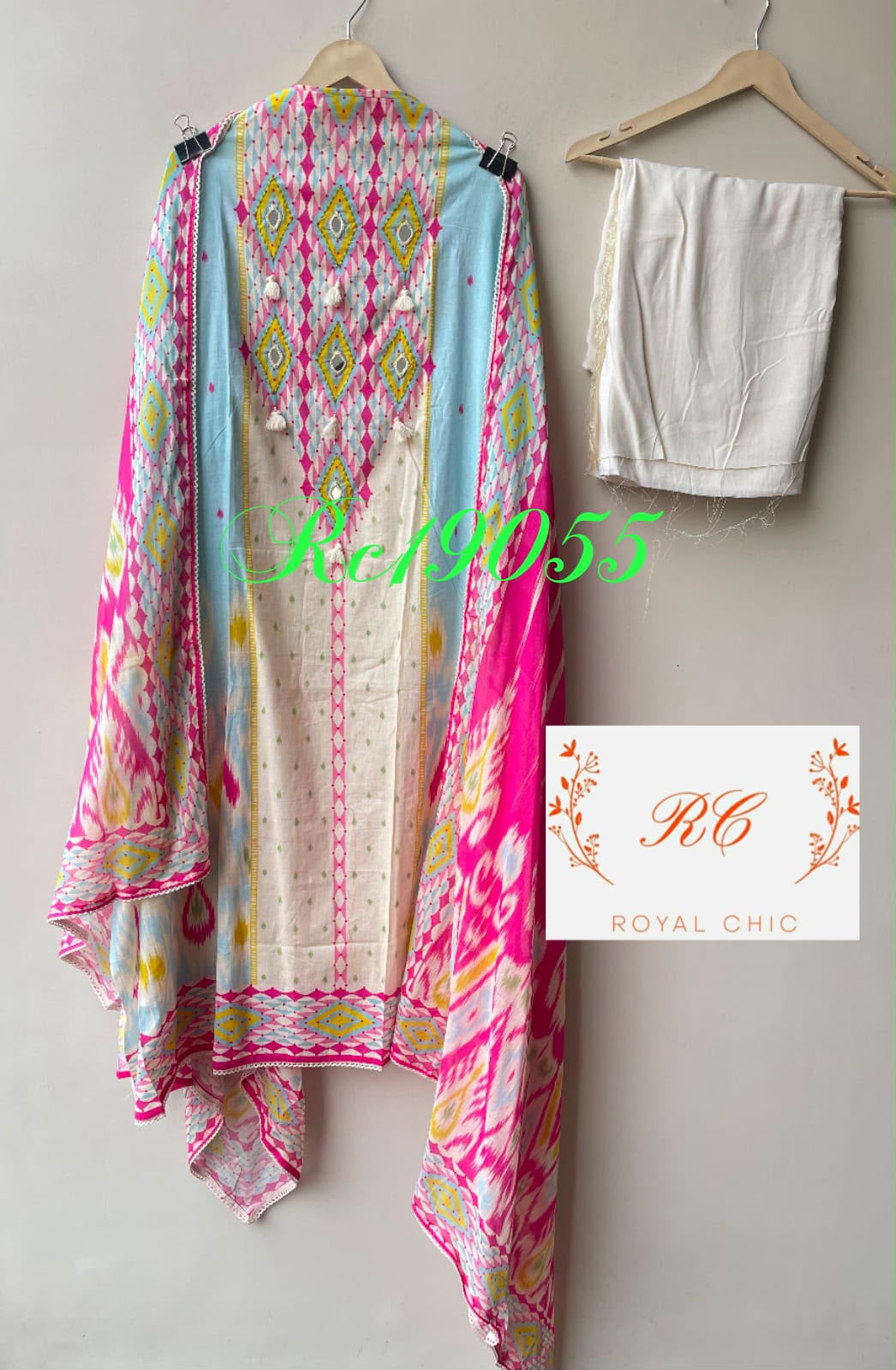 Pure soft cotton printed unstitched ladies suit Rc19055