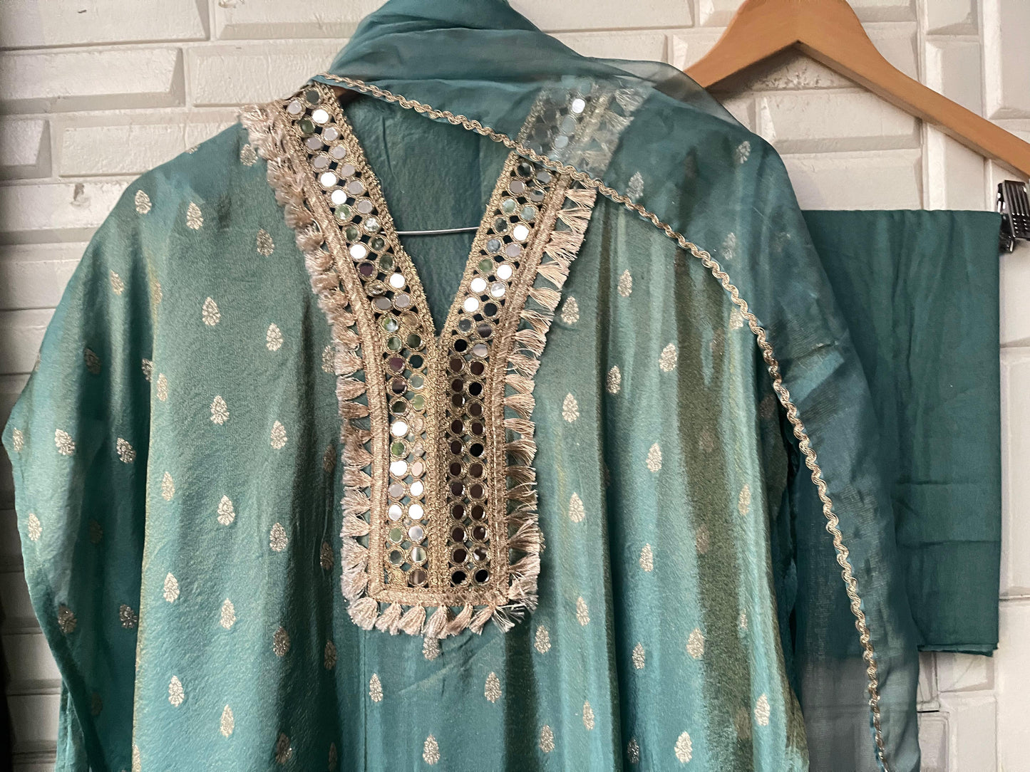 Banarasi shimmer silk unstitched ladies suit Rc17839