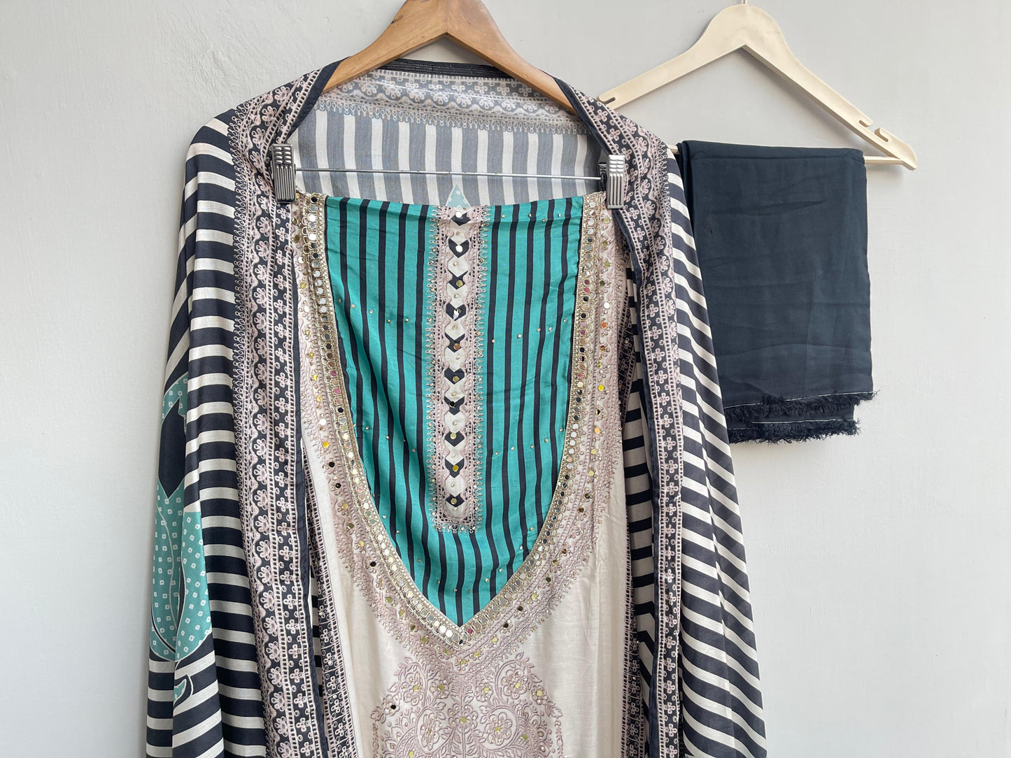 Muslin printed unstitched ladies suit Rc18374 (b)